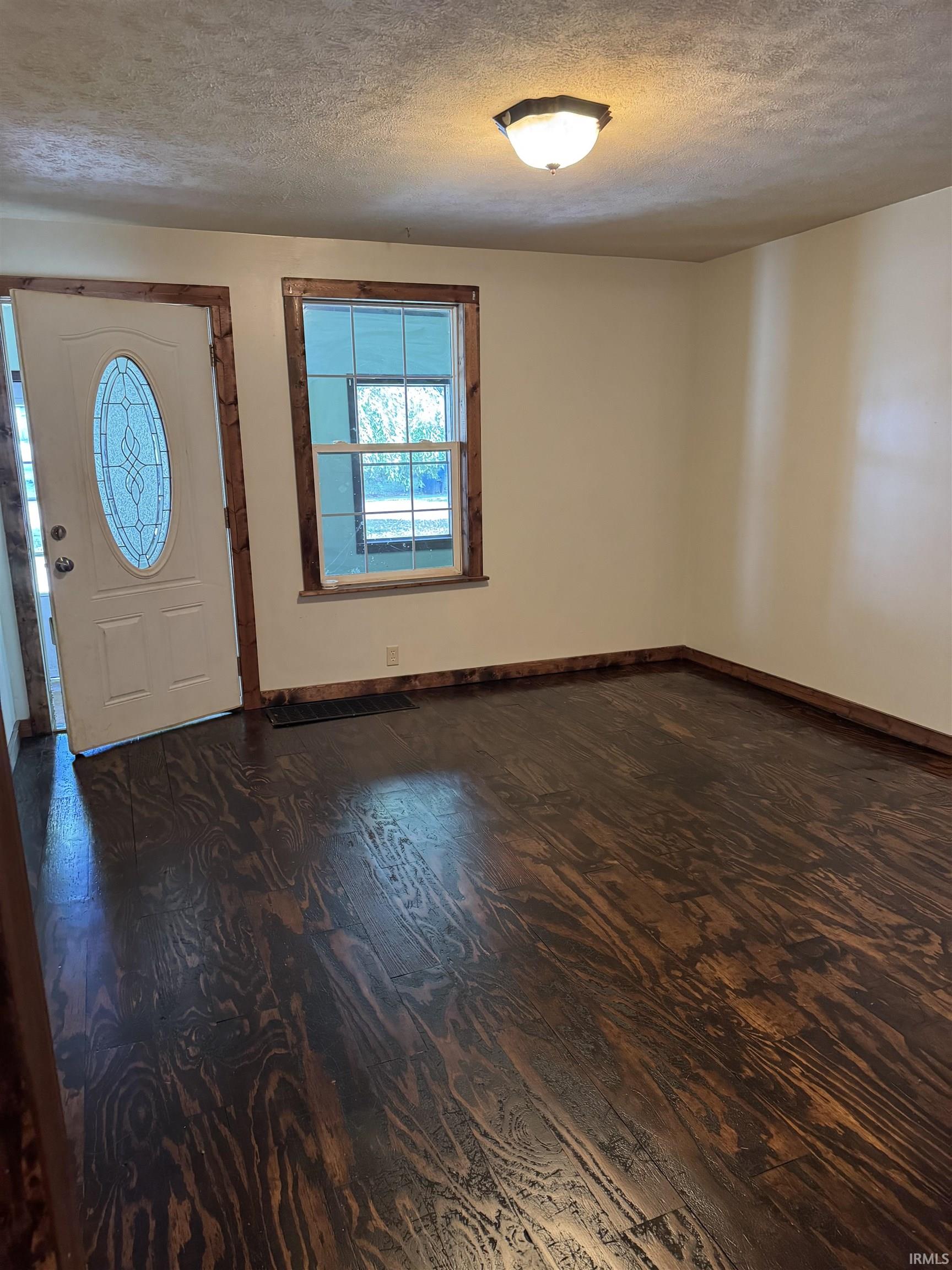 Photo 2 of Manufactured home for sale at 351 E Main St, Wabash, IN 46992 | MLS# 202639286 | Listing updated on 2026-09-23