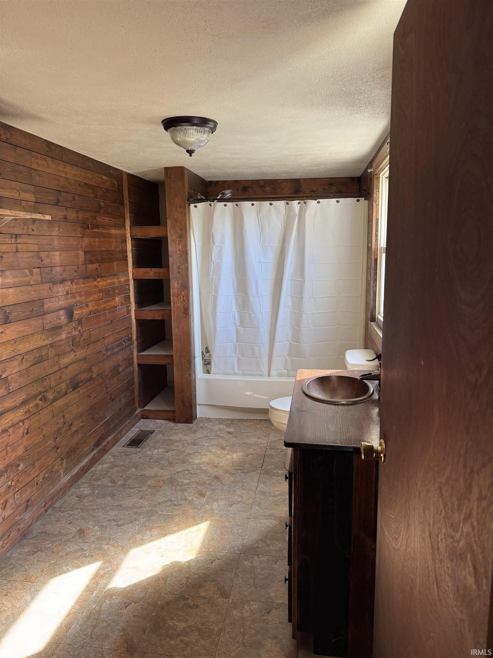 Photo 3 of Manufactured home for sale at 351 E Main St, Wabash, IN 46992 | MLS# 202639286 | Listing updated on 2026-09-23