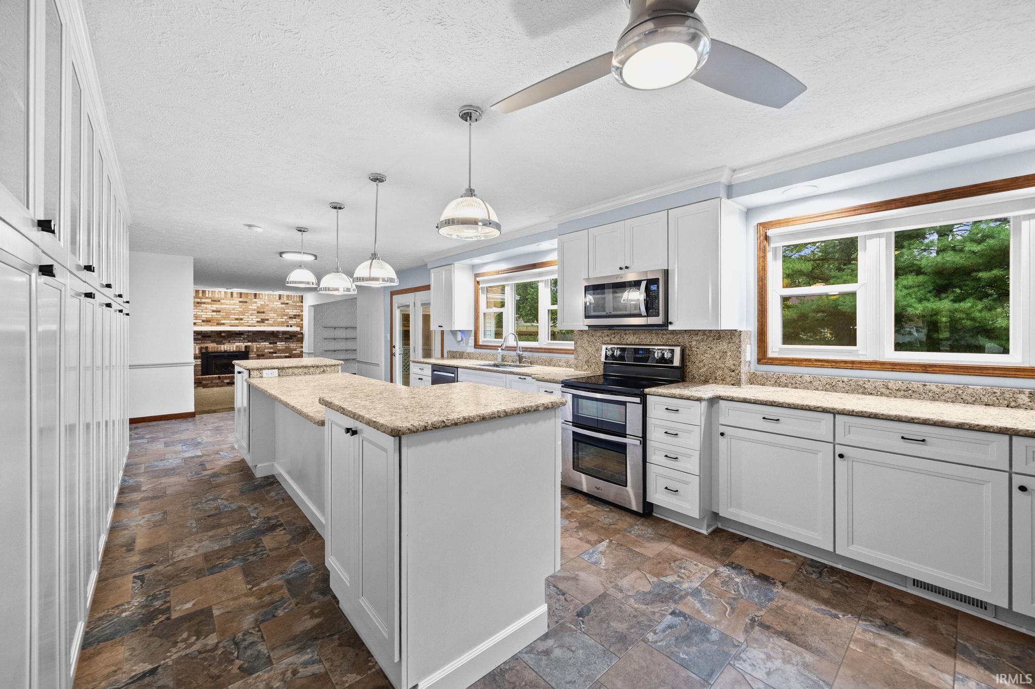 Photo 3 of Manufactured home for sale at 1513 Tanglewood Dr, Lafayette, IN 47905 | MLS# 202639357 | Listing updated on 2026-09-23