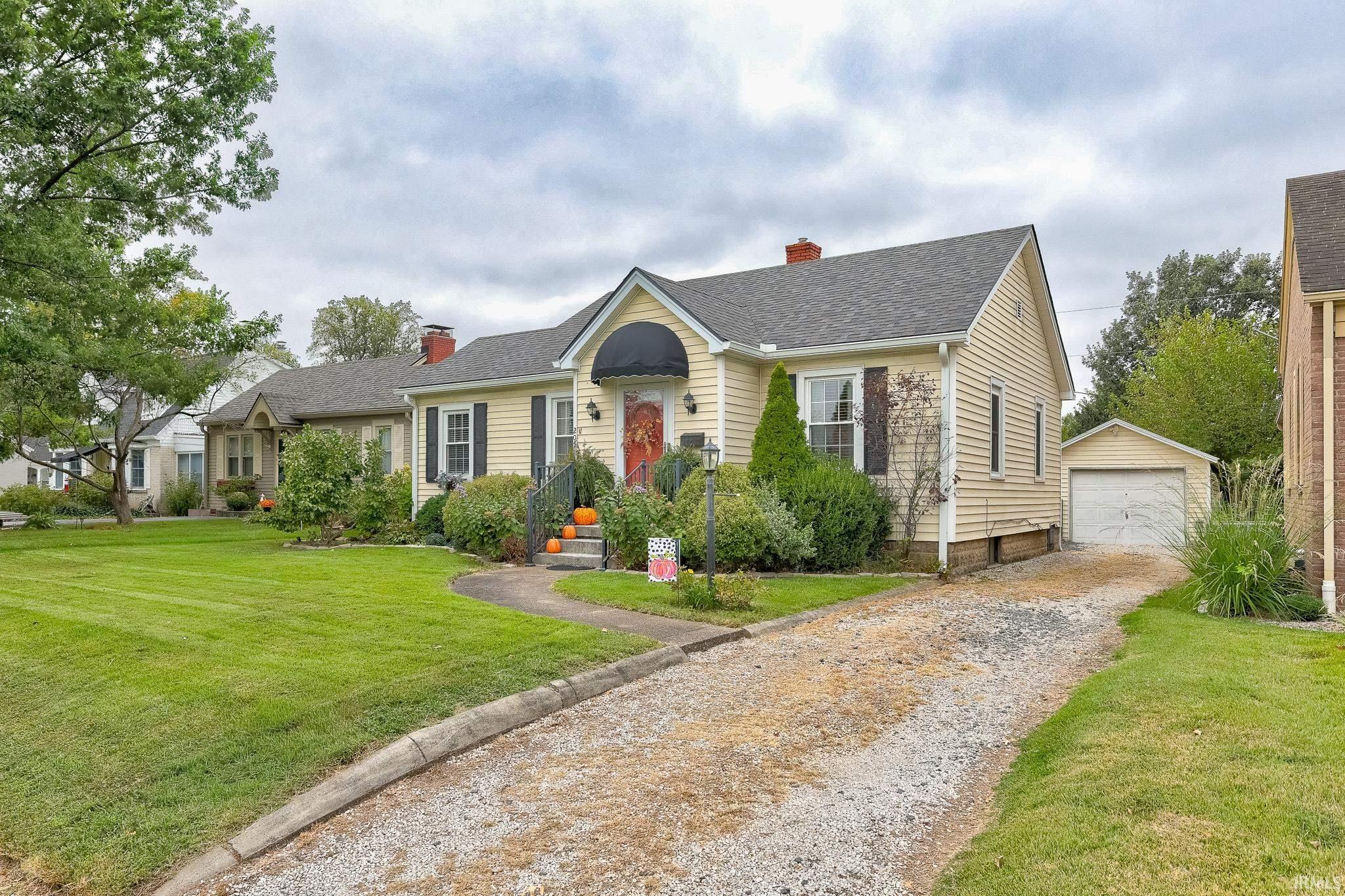 Photo 2 of Sale Pending at 205 S Fairlawn Ave, Evansville, IN 47714 | MLS# 202639377 | Listing updated on 2026-09-27