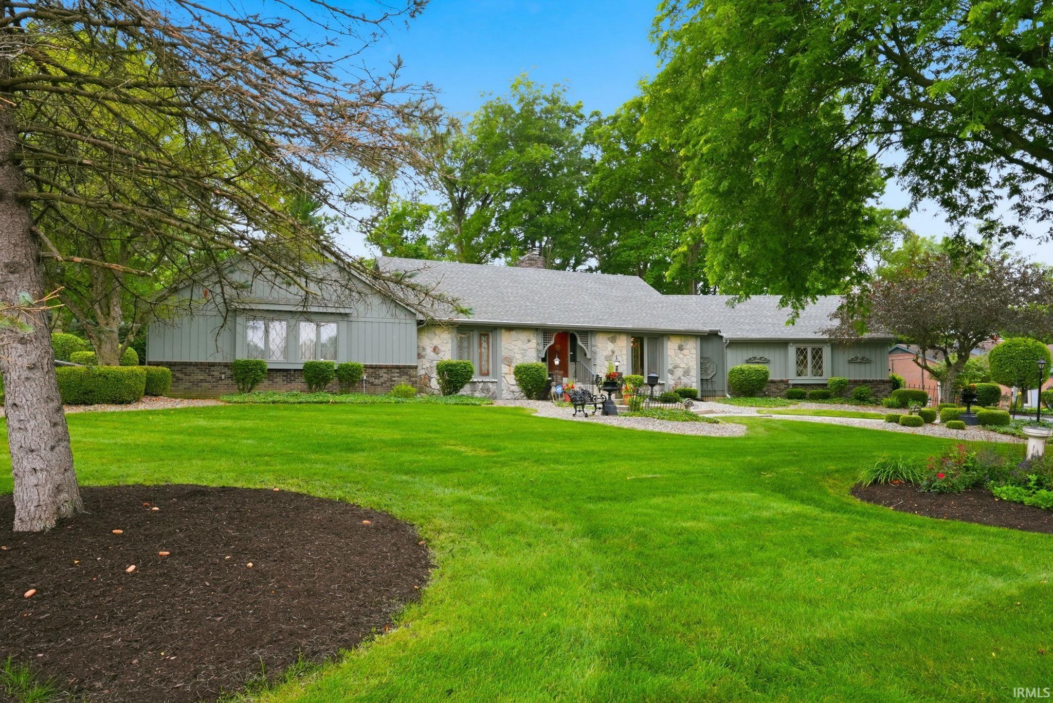 Manufactured home for sale at 7003 Balmoral Dr, Fort Wayne, IN 46804 | MLS# 202639404