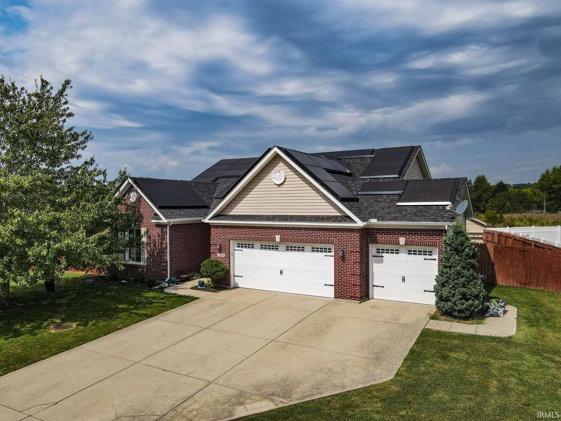 Manufactured home for sale at 5404 W Cobblestone St, Bloomington, IN 47403 | MLS# 202639412