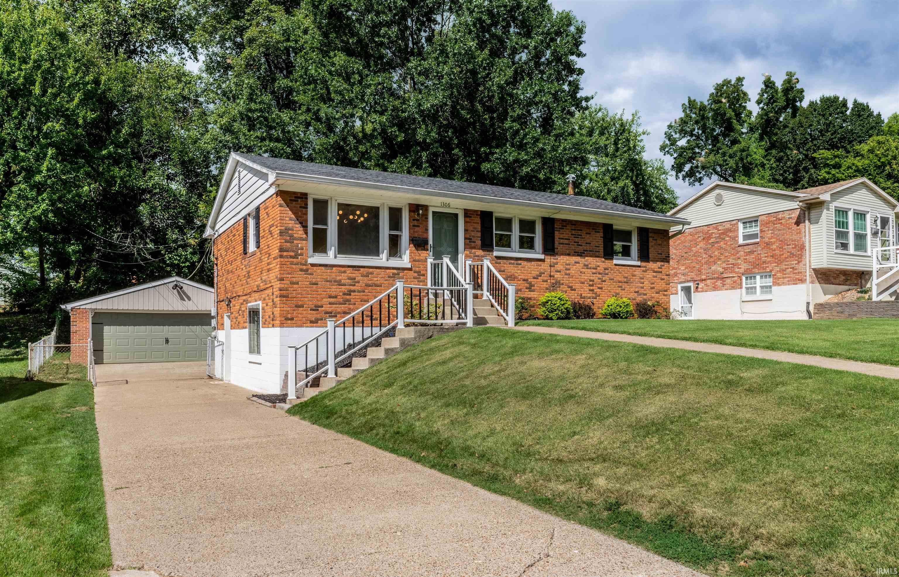 Photo 1 of Manufactured home for sale at 1306 Terrace Ave, Evansville, IN 47720 | MLS# 202639493 | Listing updated on 2026-10-08