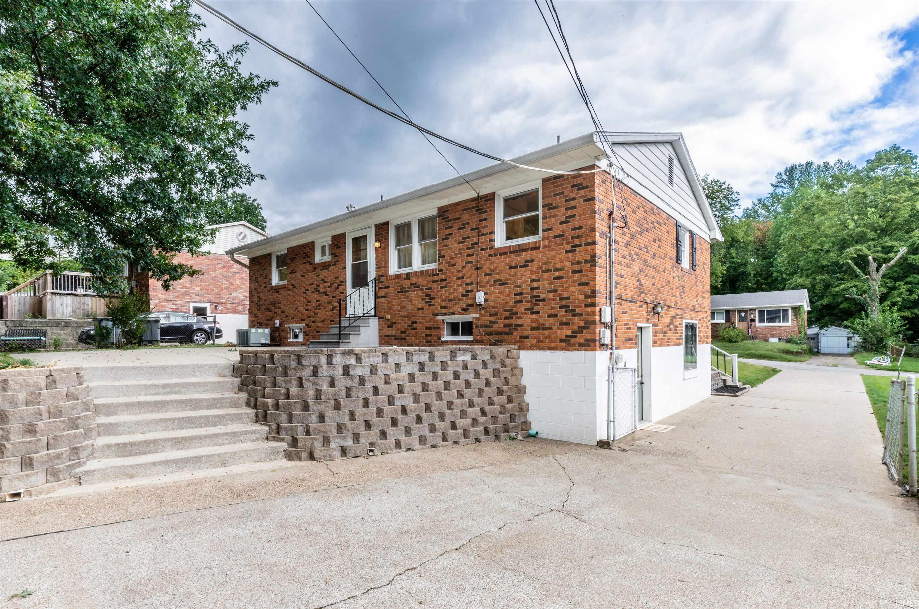 Photo 3 of Manufactured home for sale at 1306 Terrace Ave, Evansville, IN 47720 | MLS# 202639493 | Listing updated on 2026-10-03