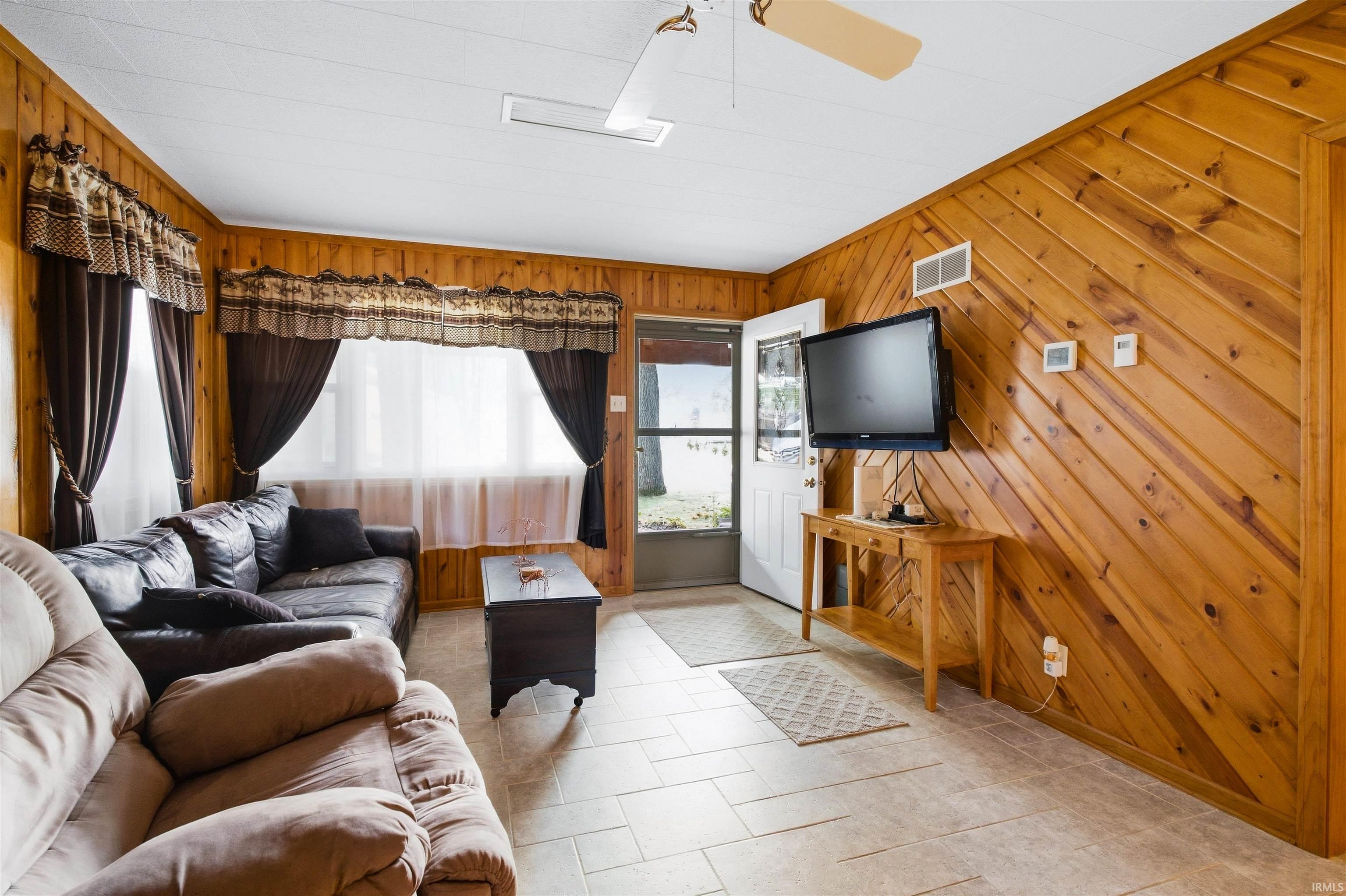 Photo 3 of Manufactured home for sale at 3812 E Forest Lodge Loop, Monticello, IN 47960 | MLS# 202639507 | Listing updated on 2026-09-24
