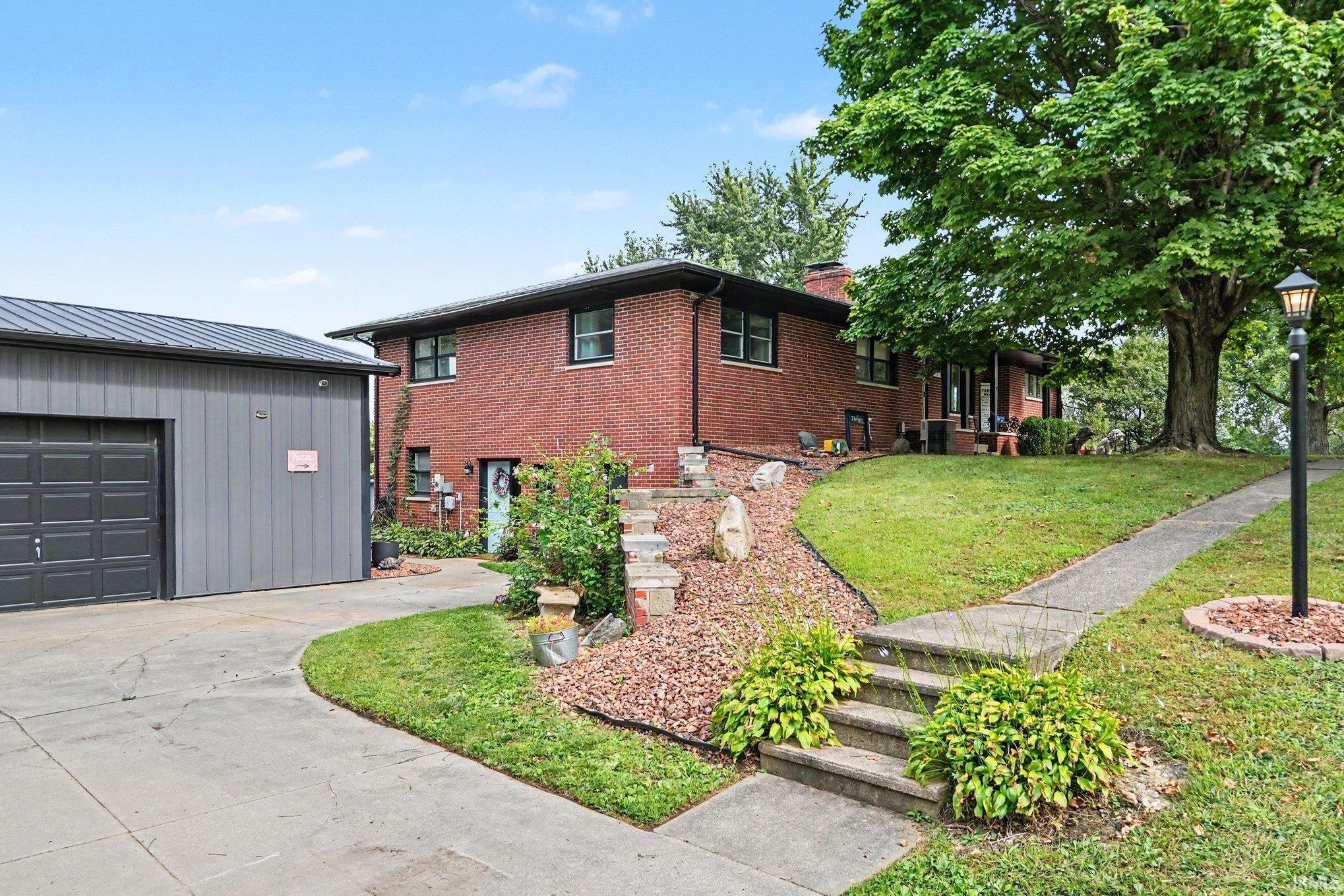 Photo 3 of Sale Pending at 25517 County Rd 24, Elkhart, IN 46517 | MLS# 202639514 | Listing updated on 2026-09-29