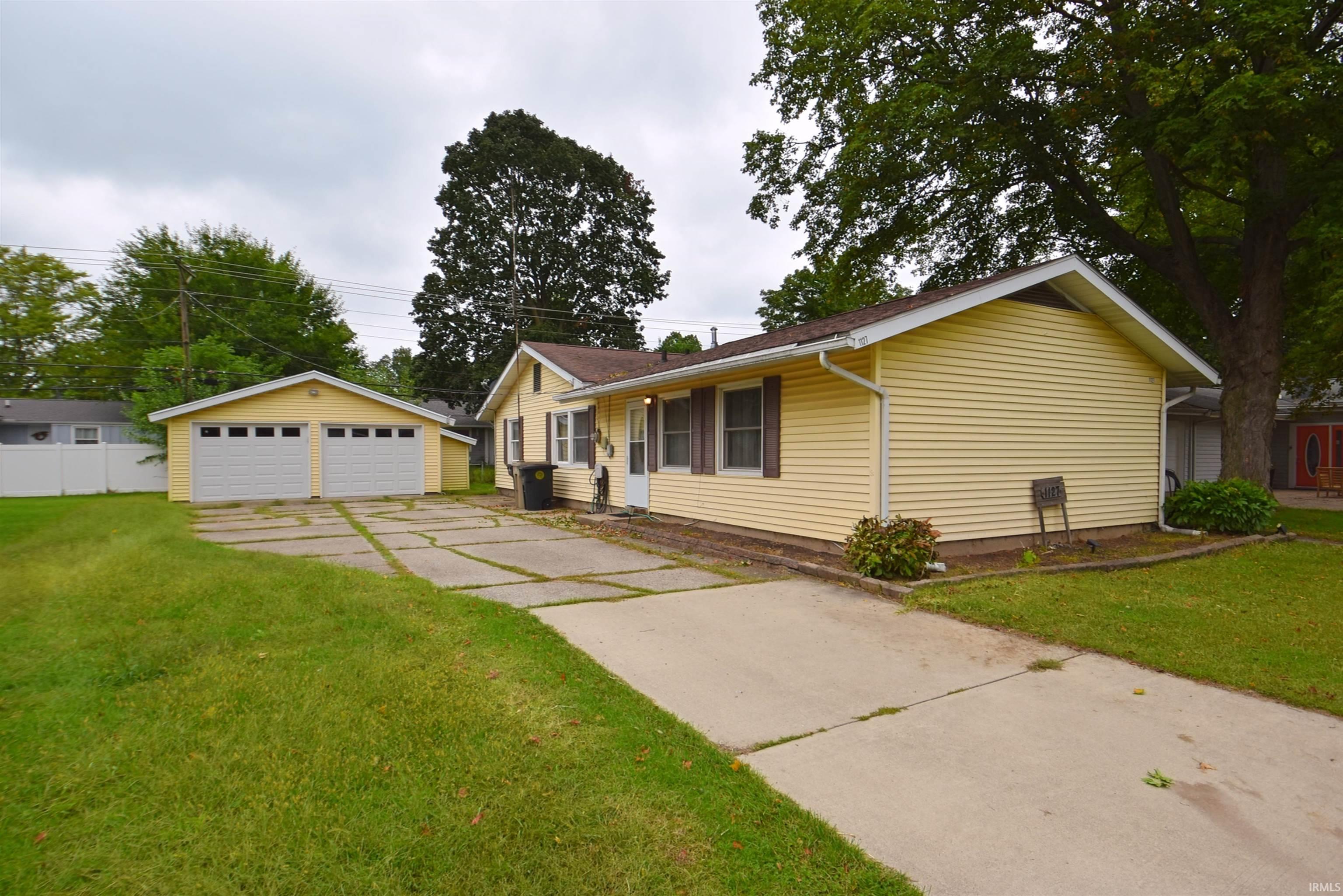 Photo 1 of Sale Pending at 1127 Ebeling Dr, South Bend, IN 46615 | MLS# 202639523 | Listing updated on 2026-09-26