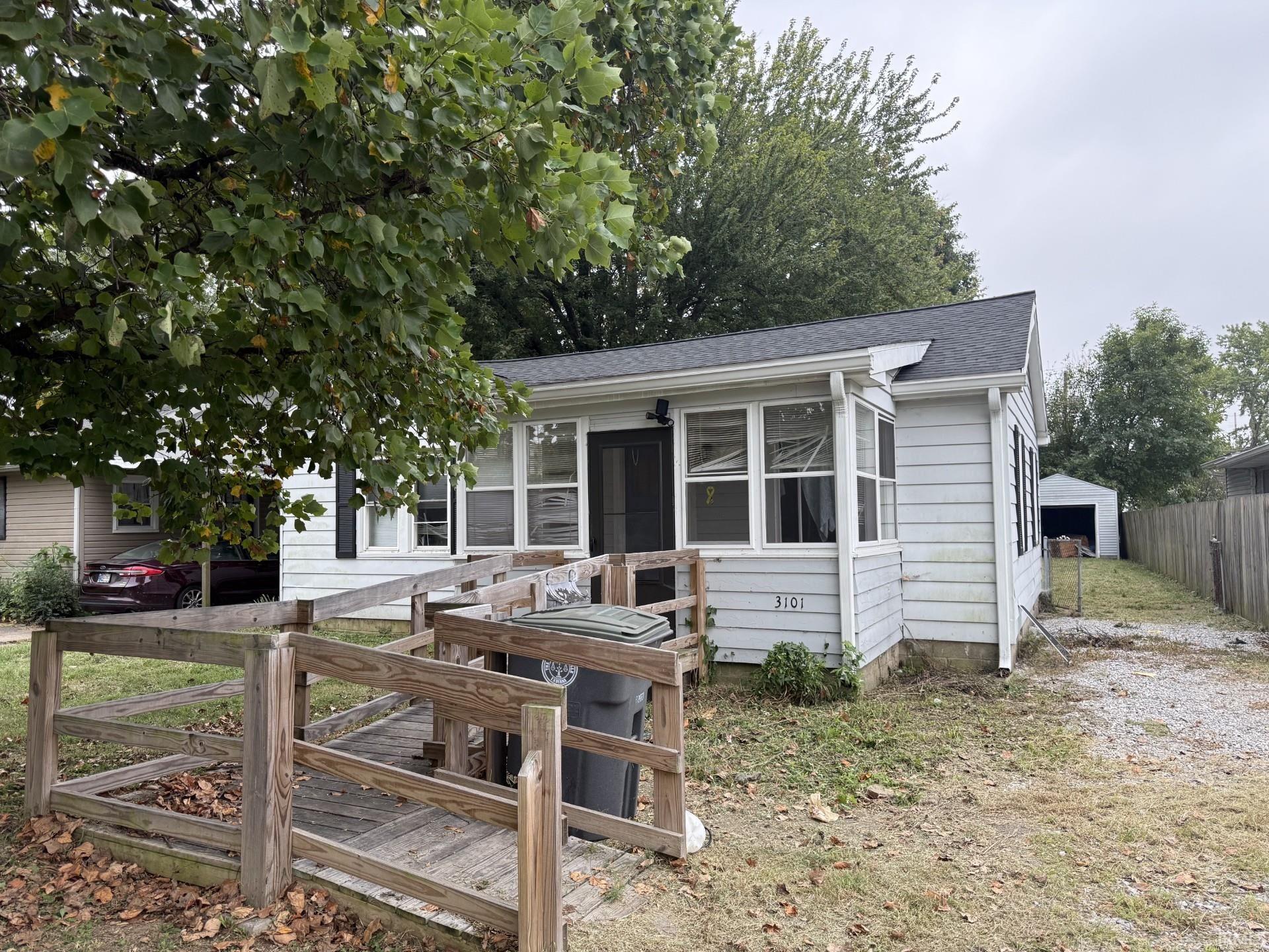 Photo 2 of Sale Pending at 3101 Taylor Ave, Evansville, IN 47714 | MLS# 202639554 | Listing updated on 2026-09-26