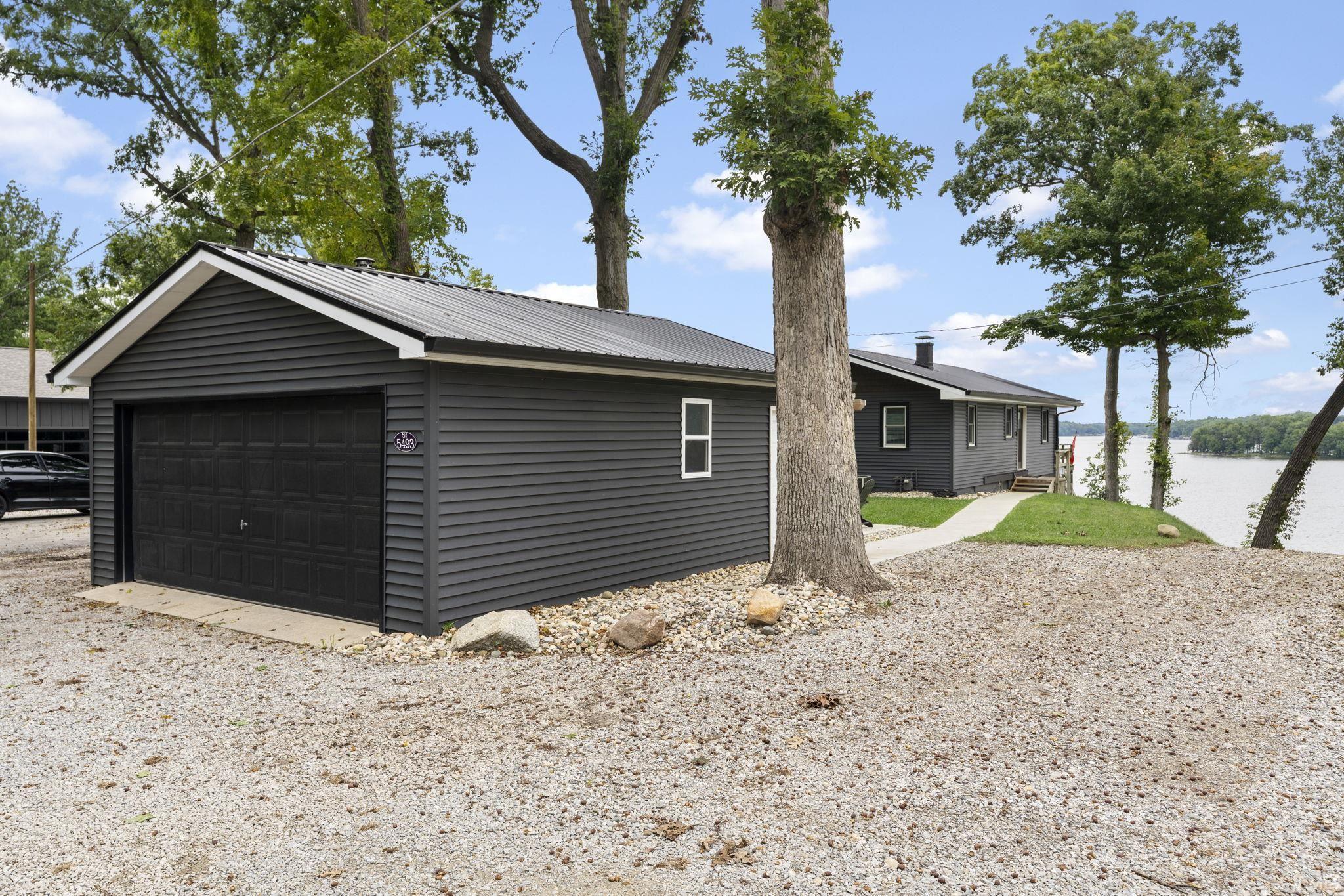 Manufactured home for sale at 5493 E Colonial Oaks Dr, Monticello, IN 47960 | MLS# 202639560