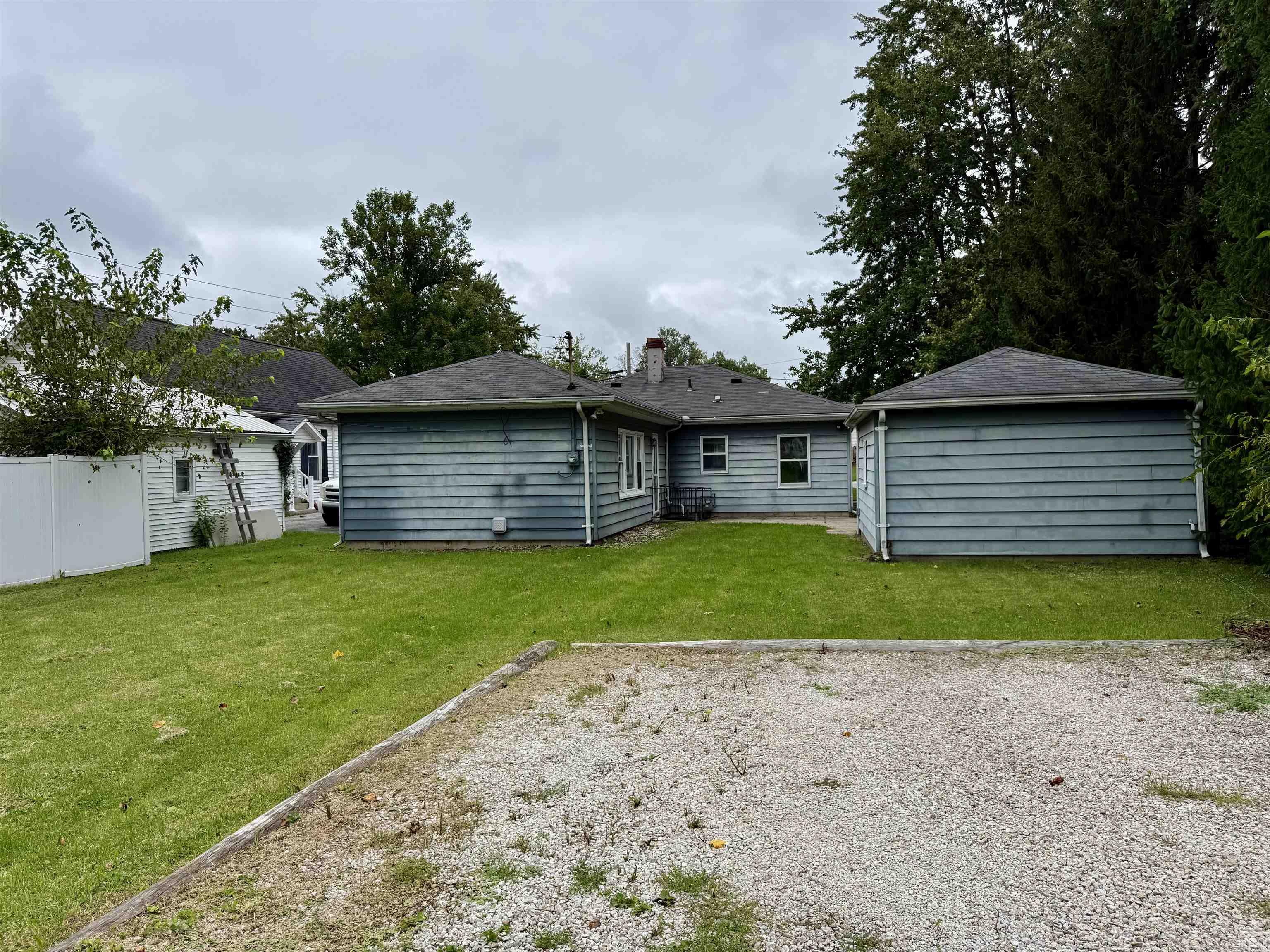 Photo 3 of Sale Pending at 135 E Harrison Ave, Wabash, IN 46992 | MLS# 202639646 | Listing updated on 2026-09-28