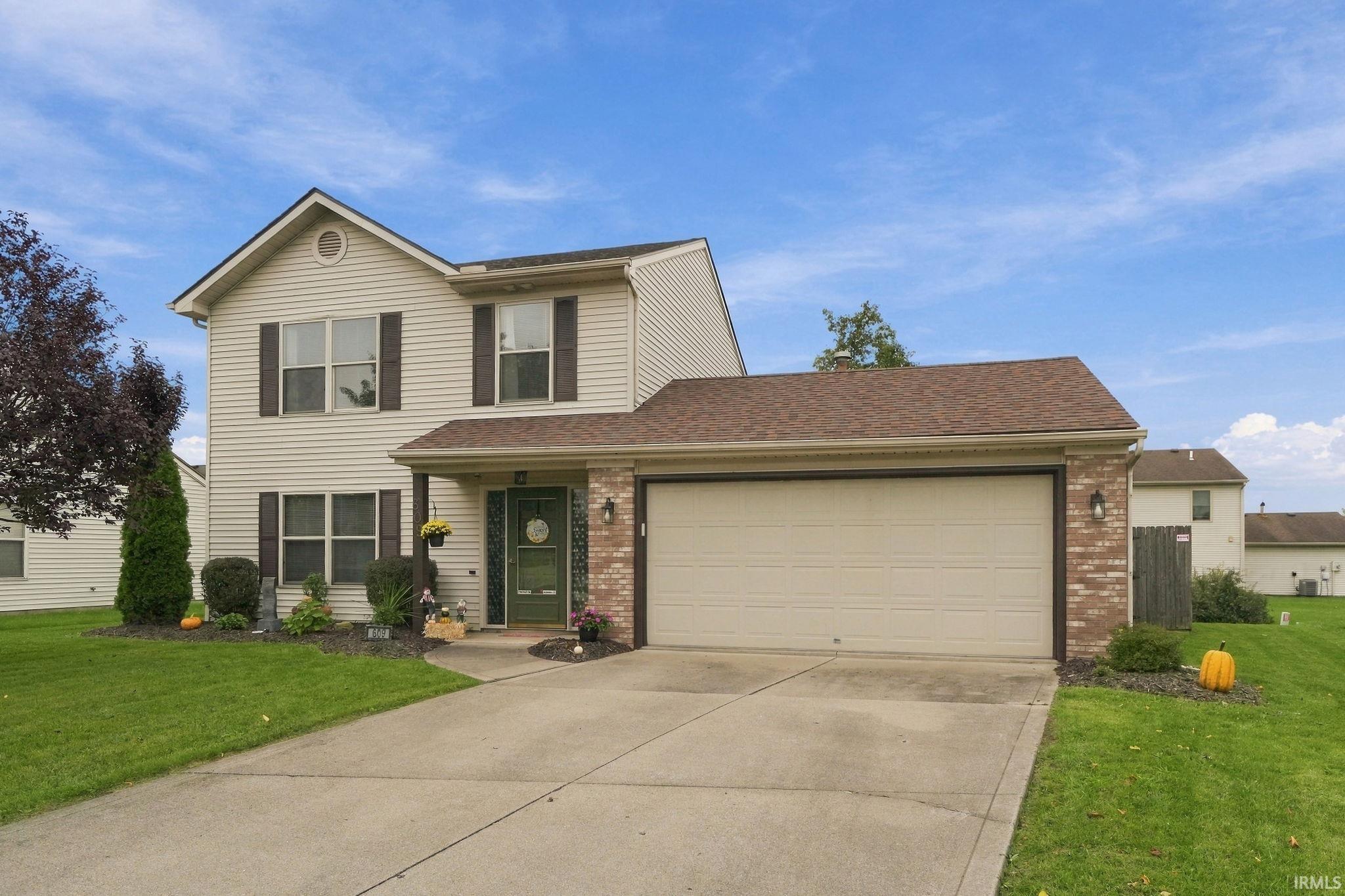 Photo 2 of Sale Pending at 609 Briarfield Dr, Fort Wayne, IN 46825 | MLS# 202639795 | Listing updated on 2026-09-30