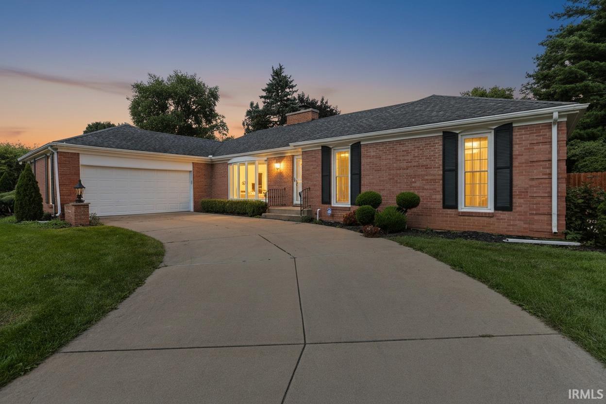 Photo 1 of Sale Pending at 1631 Byron Dr, South Bend, IN 46614 | MLS# 202639826 | Listing updated on 2026-09-26