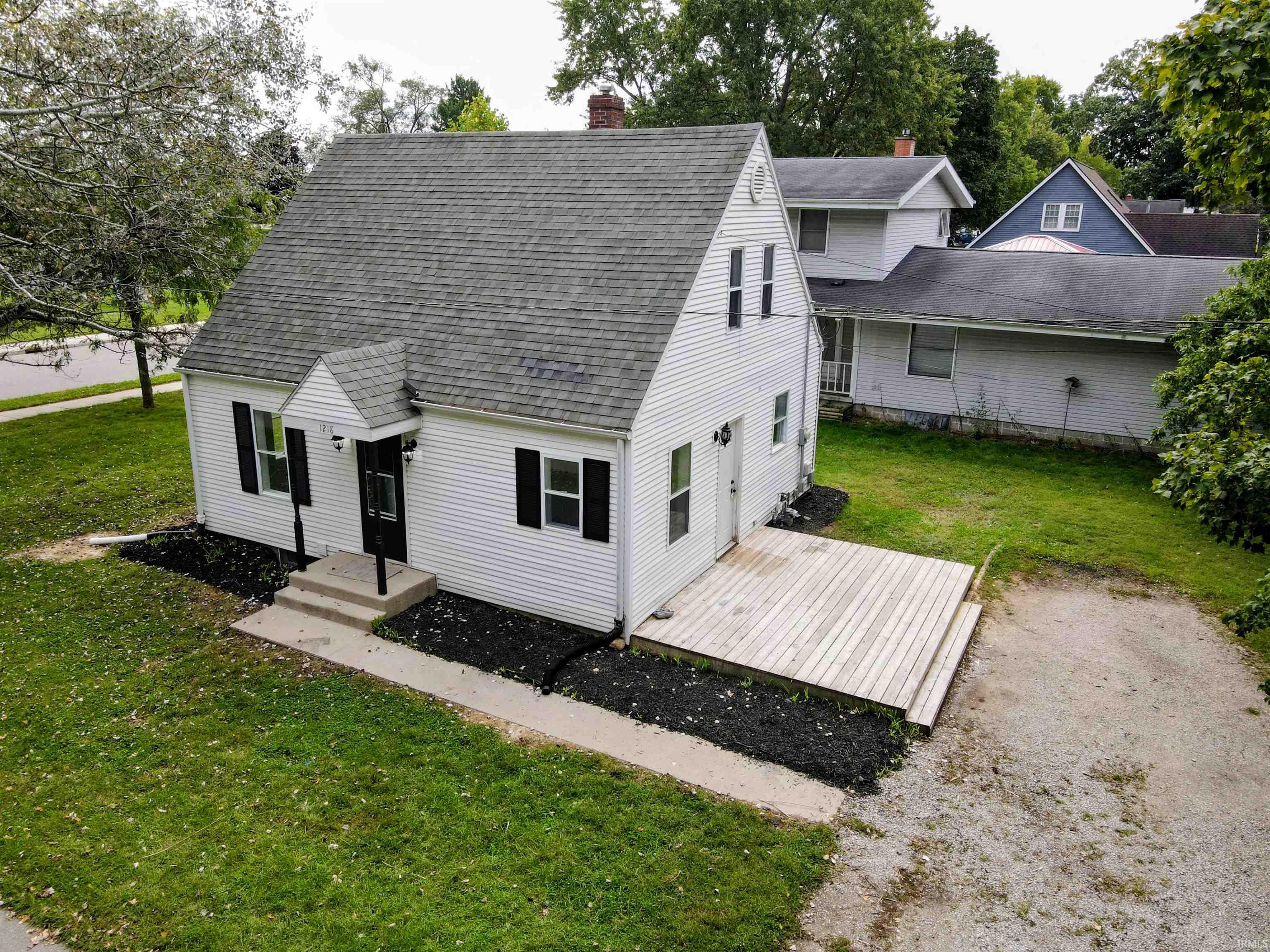 Photo 3 of Sale Pending at 1218 E Jackson St, Goshen, IN 46526 | MLS# 202639914 | Listing updated on 2026-09-28