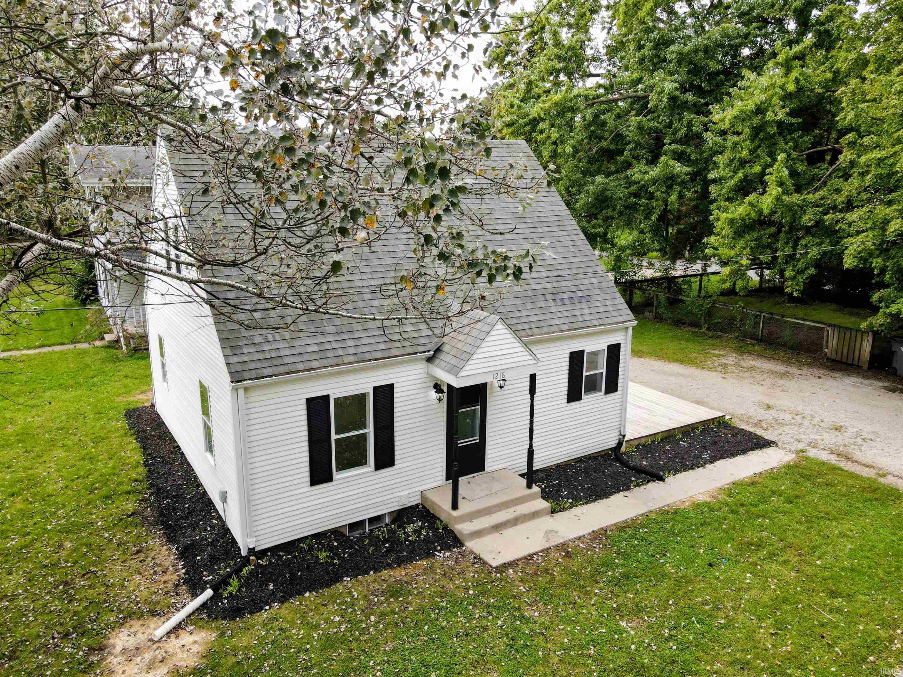 Photo 4 of Sale Pending at 1218 E Jackson St, Goshen, IN 46526 | MLS# 202639914 | Listing updated on 2026-09-28