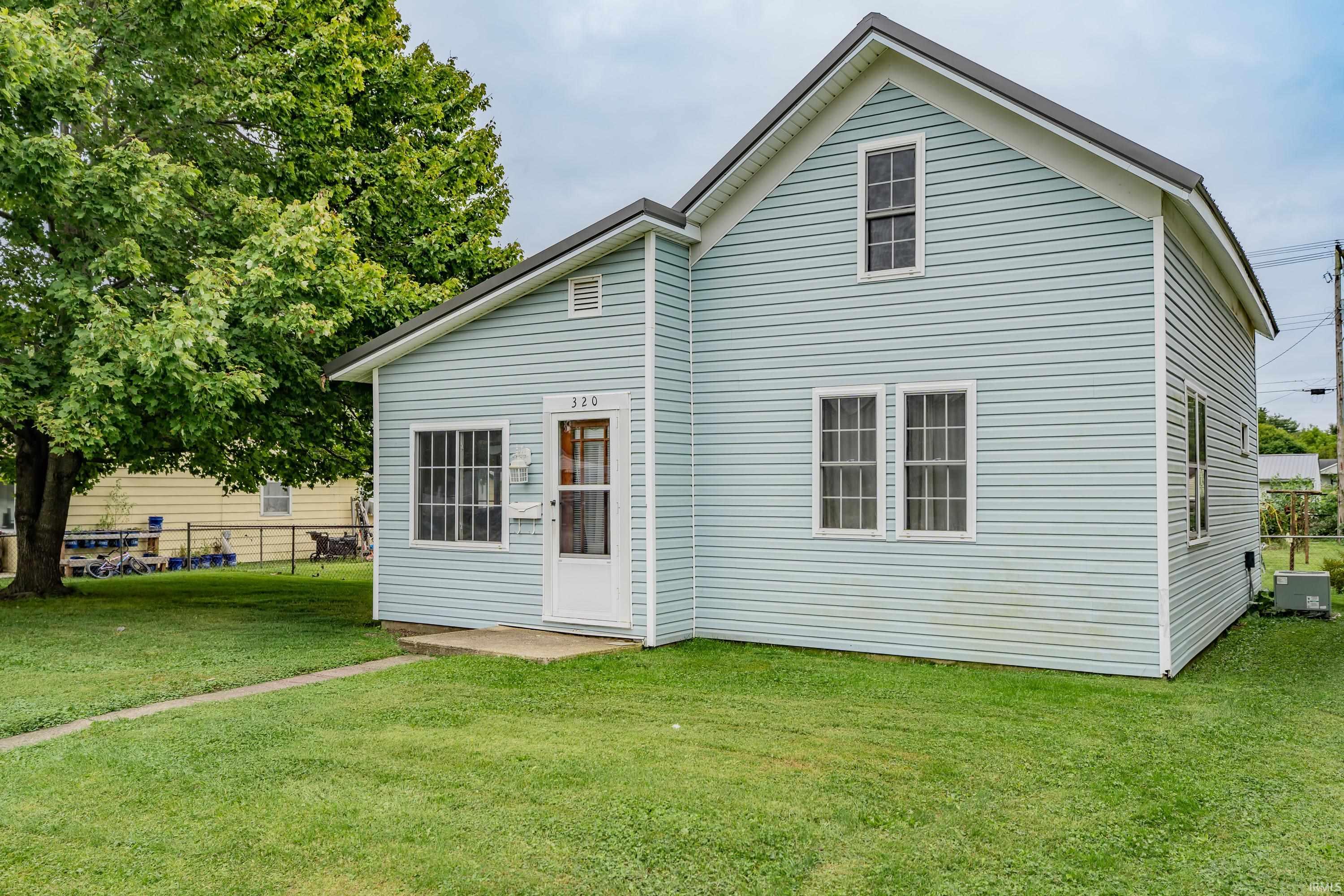 Photo 4 of Sale Pending at 320 E S G St, Gas City, IN 46933 | MLS# 202639957 | Listing updated on 2026-09-28