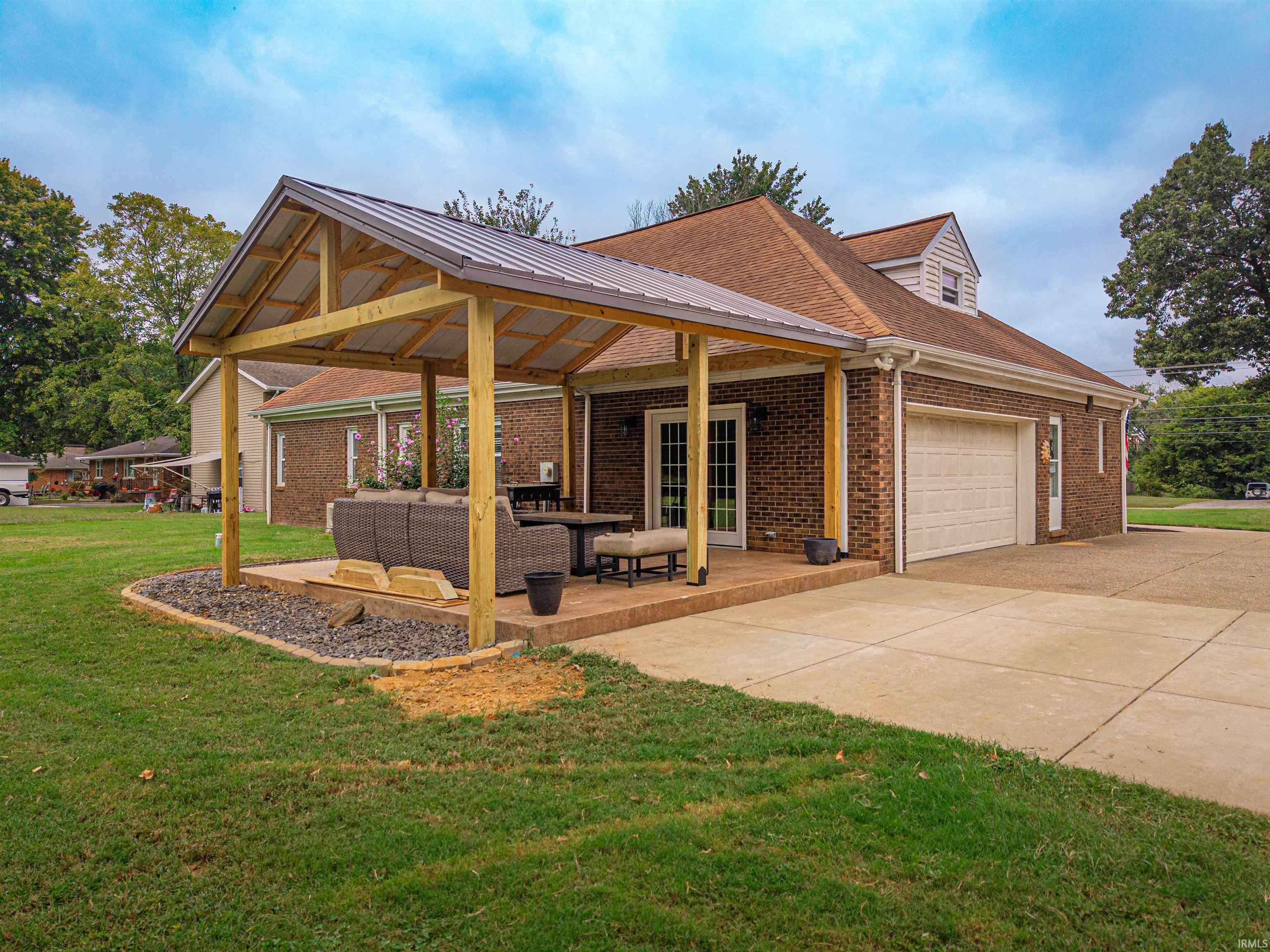 Photo 3 of Manufactured home for sale at 118 S Peerless Rd, Evansville, IN 47712 | MLS# 202639958 | Listing updated on 2026-10-08