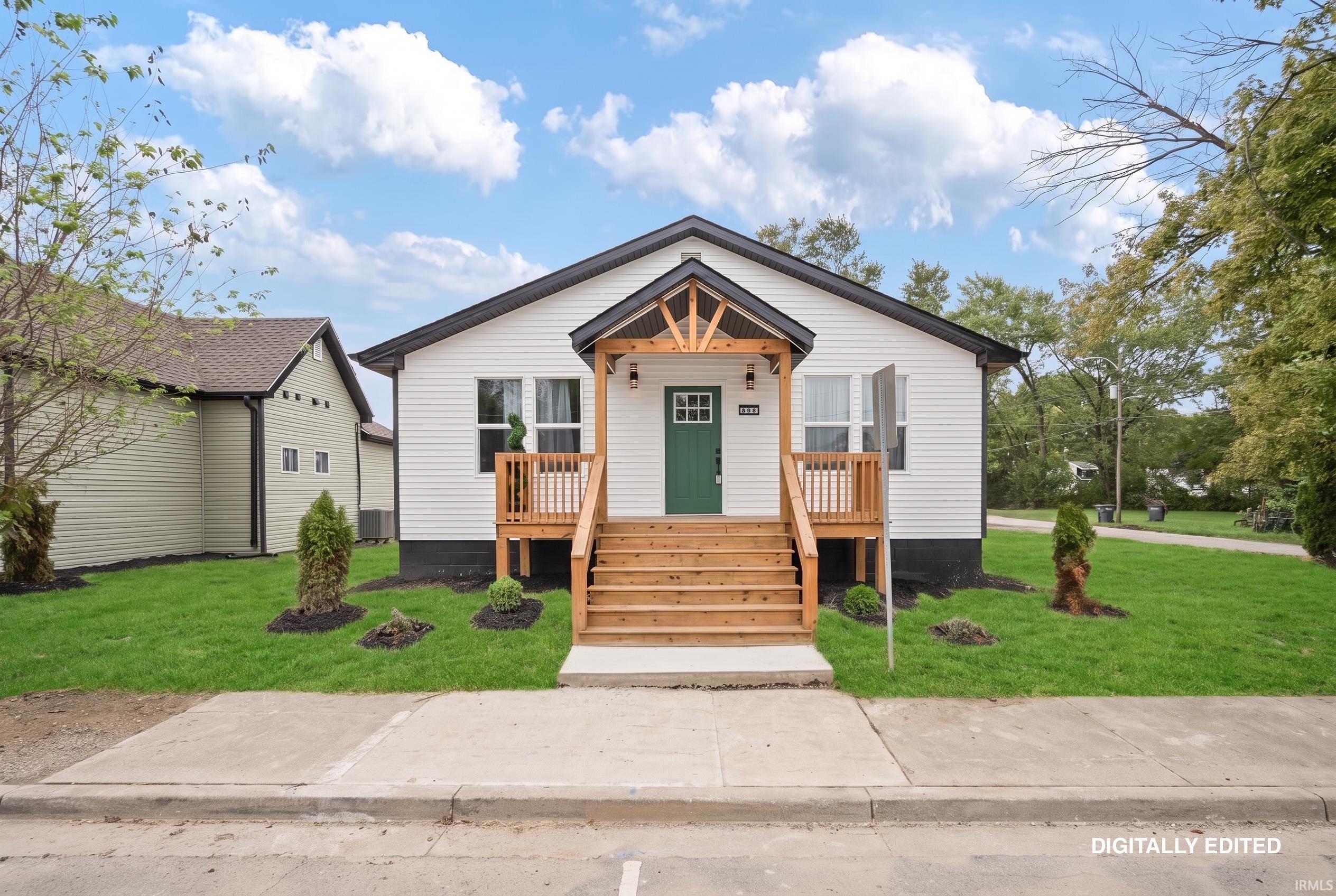 Photo 2 of Sale Pending at 801 E Superior St, Kokomo, IN 46901 | MLS# 202639991 | Listing updated on 2026-09-28