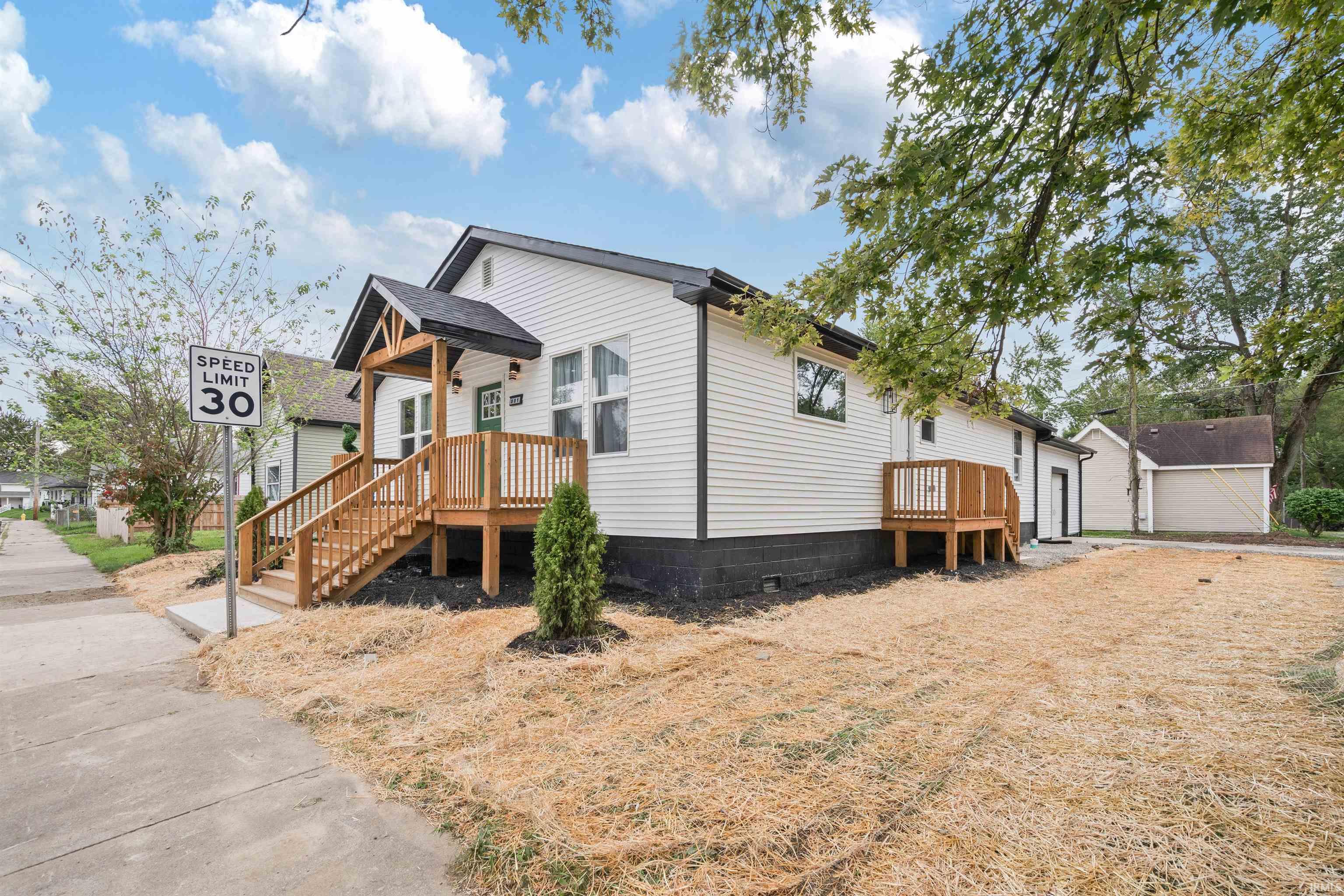 Photo 4 of Sale Pending at 801 E Superior St, Kokomo, IN 46901 | MLS# 202639991 | Listing updated on 2026-09-28