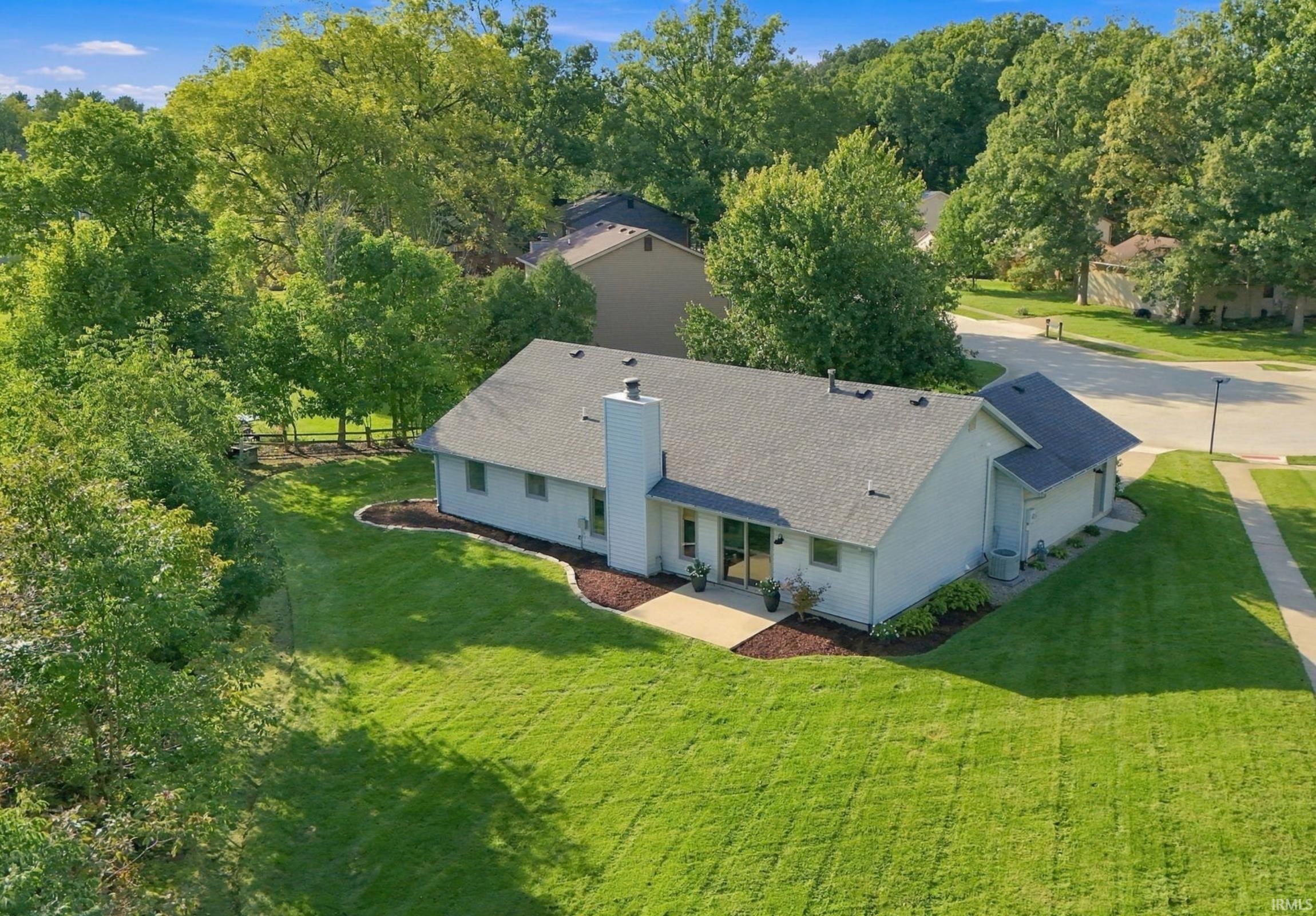 Photo 3 of Sale Pending at 8415 Creekside Pl, Fort Wayne, IN 46804 | MLS# 202639997 | Listing updated on 2026-09-28