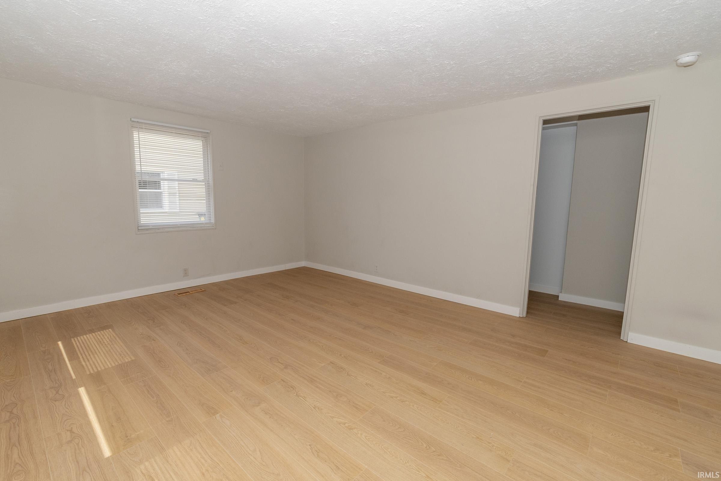 Photo 4 of Sale Pending at 3127 Mckinley, South Bend, IN 46615 | MLS# 202640000 | Listing updated on 2026-09-29