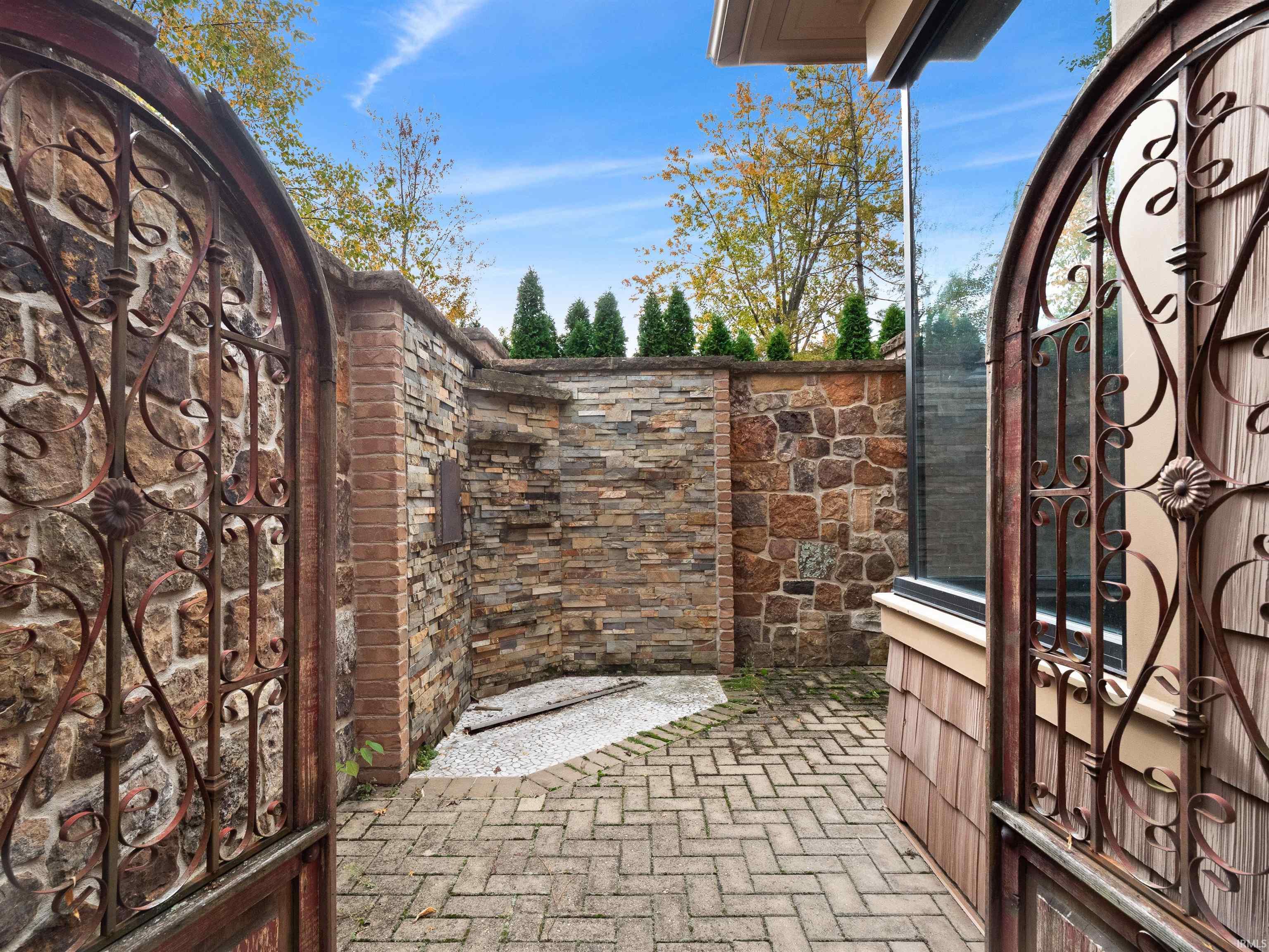 Property Photo 27