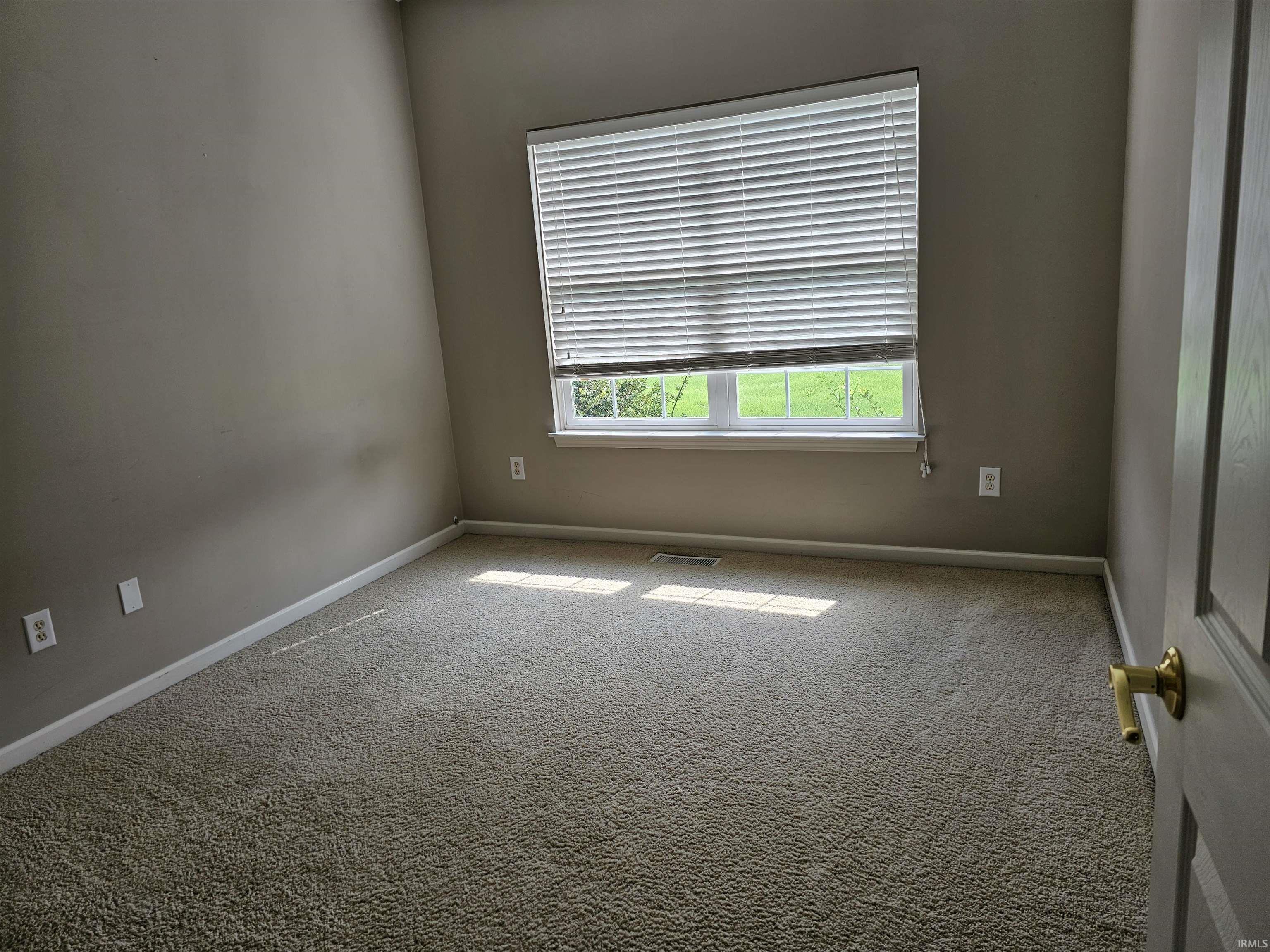 Photo 4 of Manufactured home for sale at 16 Adeway Ct, West Lafayette, IN 47906 | MLS# 202640027 | Listing updated on 2026-09-28