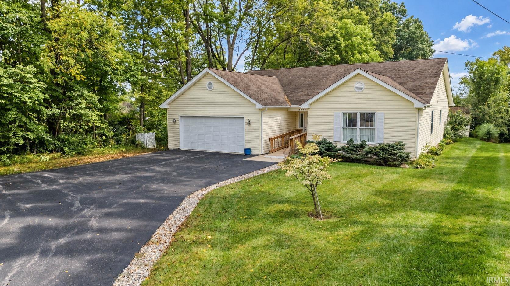 Photo 2 of Sale Pending at 1034 Falls Ave, Wabash, IN 46992 | MLS# 202640113 | Listing updated on 2026-09-30