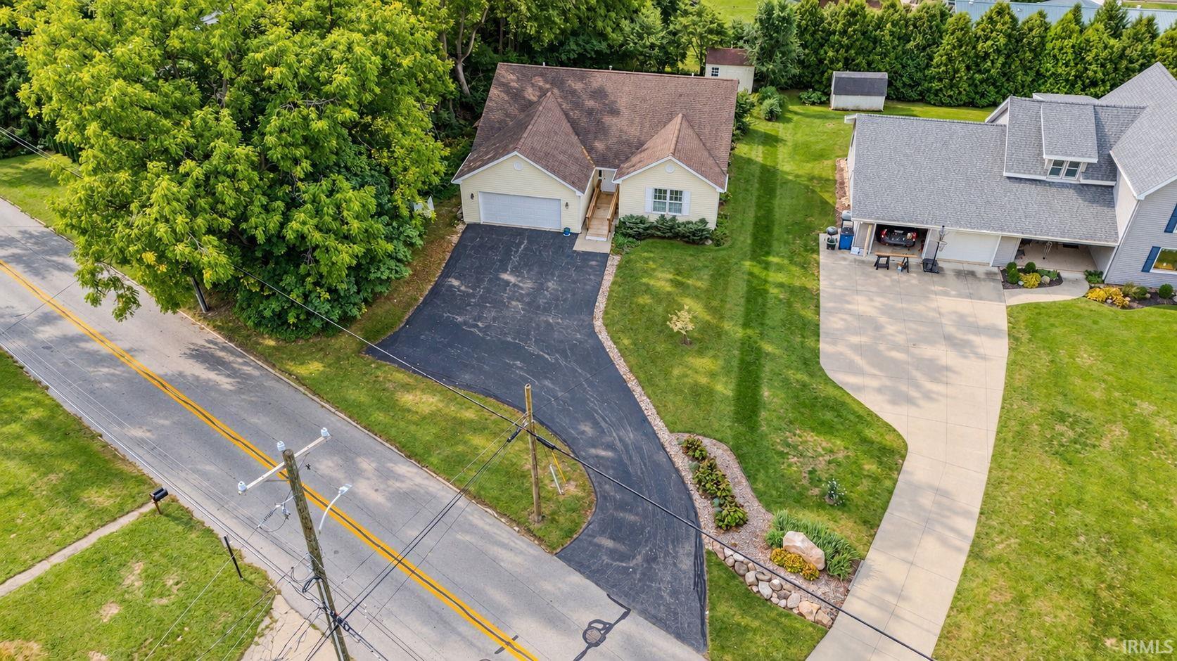 Photo 3 of Sale Pending at 1034 Falls Ave, Wabash, IN 46992 | MLS# 202640113 | Listing updated on 2026-09-30