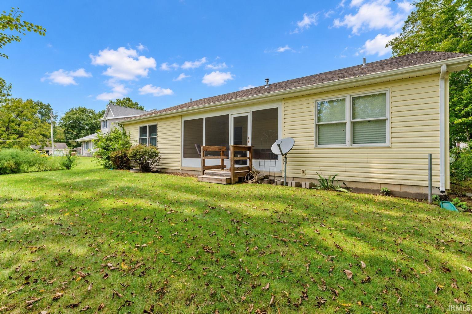 Photo 3 of Sale Pending at 1034 Falls Ave, Wabash, IN 46992 | MLS# 202640113 | Listing updated on 2026-09-30