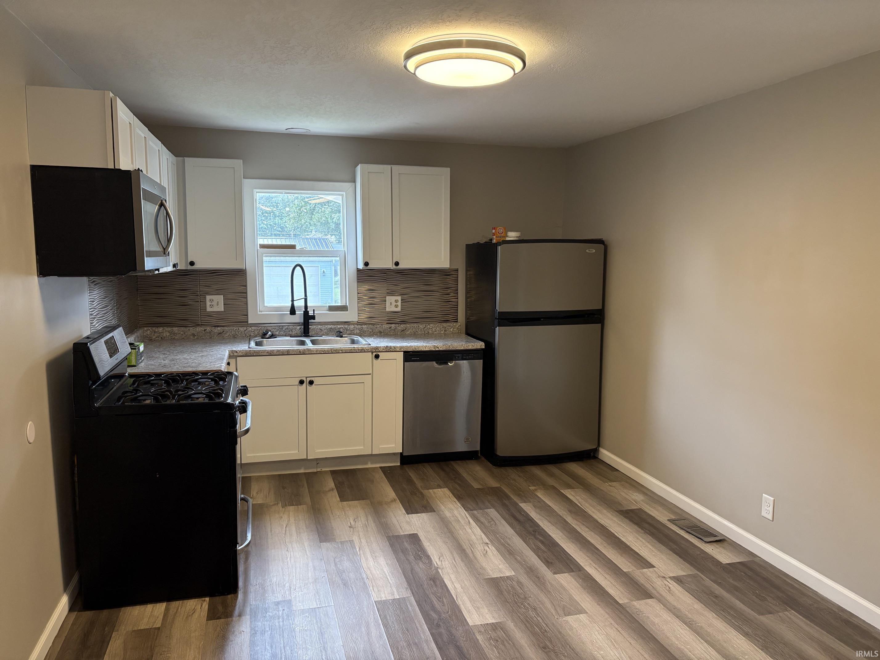 Photo 3 of Sale Pending at 280 Wright St, Huntington, IN 46750 | MLS# 202640222 | Listing updated on 2026-10-01