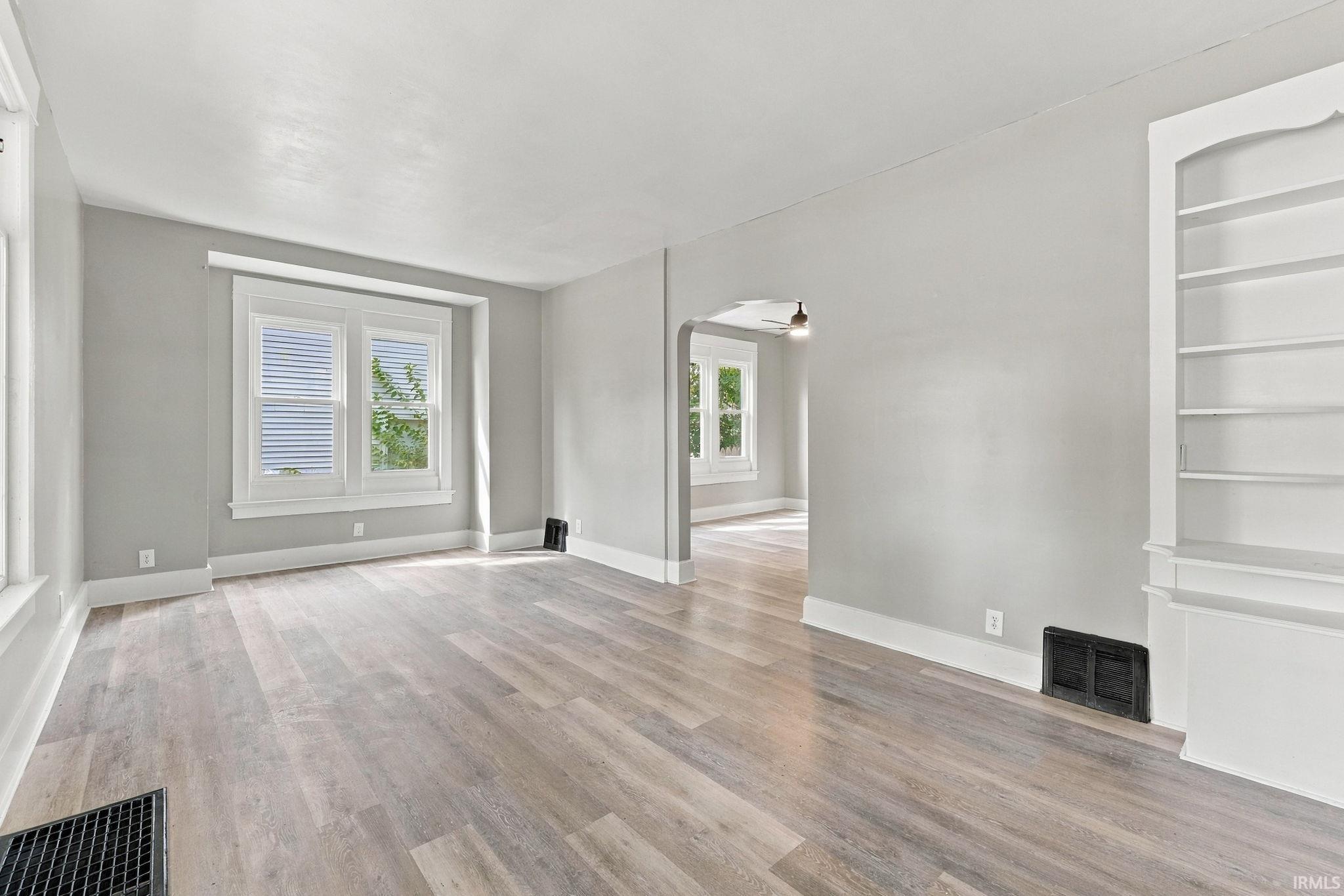 Photo 4 of Sale Pending at 808 Greenlawn Ave, Fort Wayne, IN 46808 | MLS# 202640228 | Listing updated on 2026-09-29