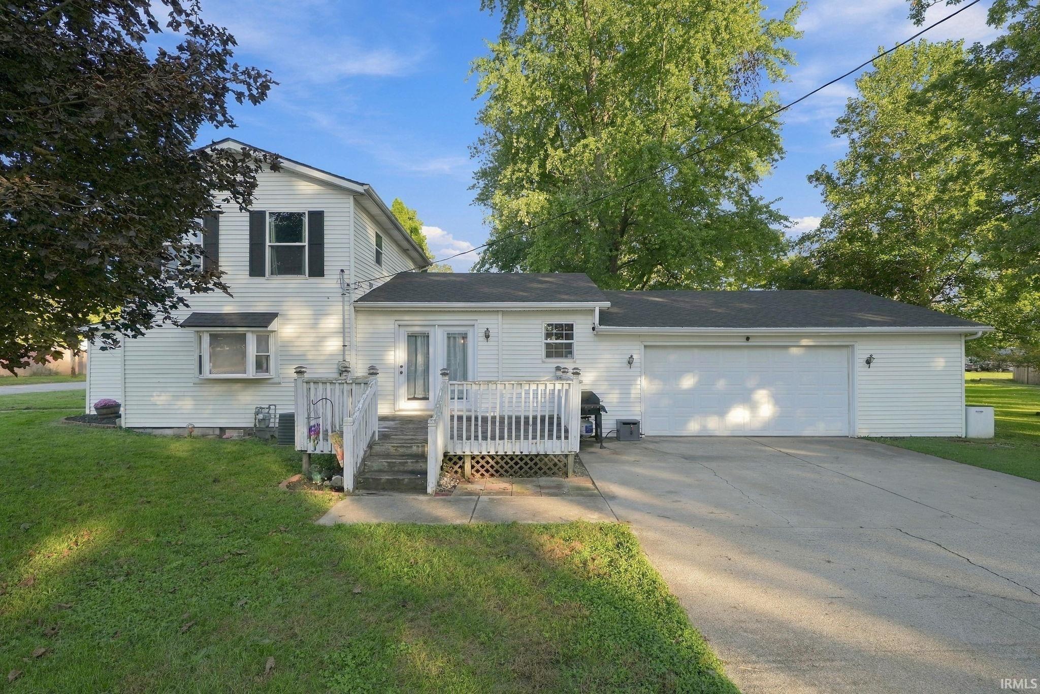 Photo 3 of Sale Pending at 302 E Swihart St, Columbia City, IN 46725 | MLS# 202640270 | Listing updated on 2026-09-29