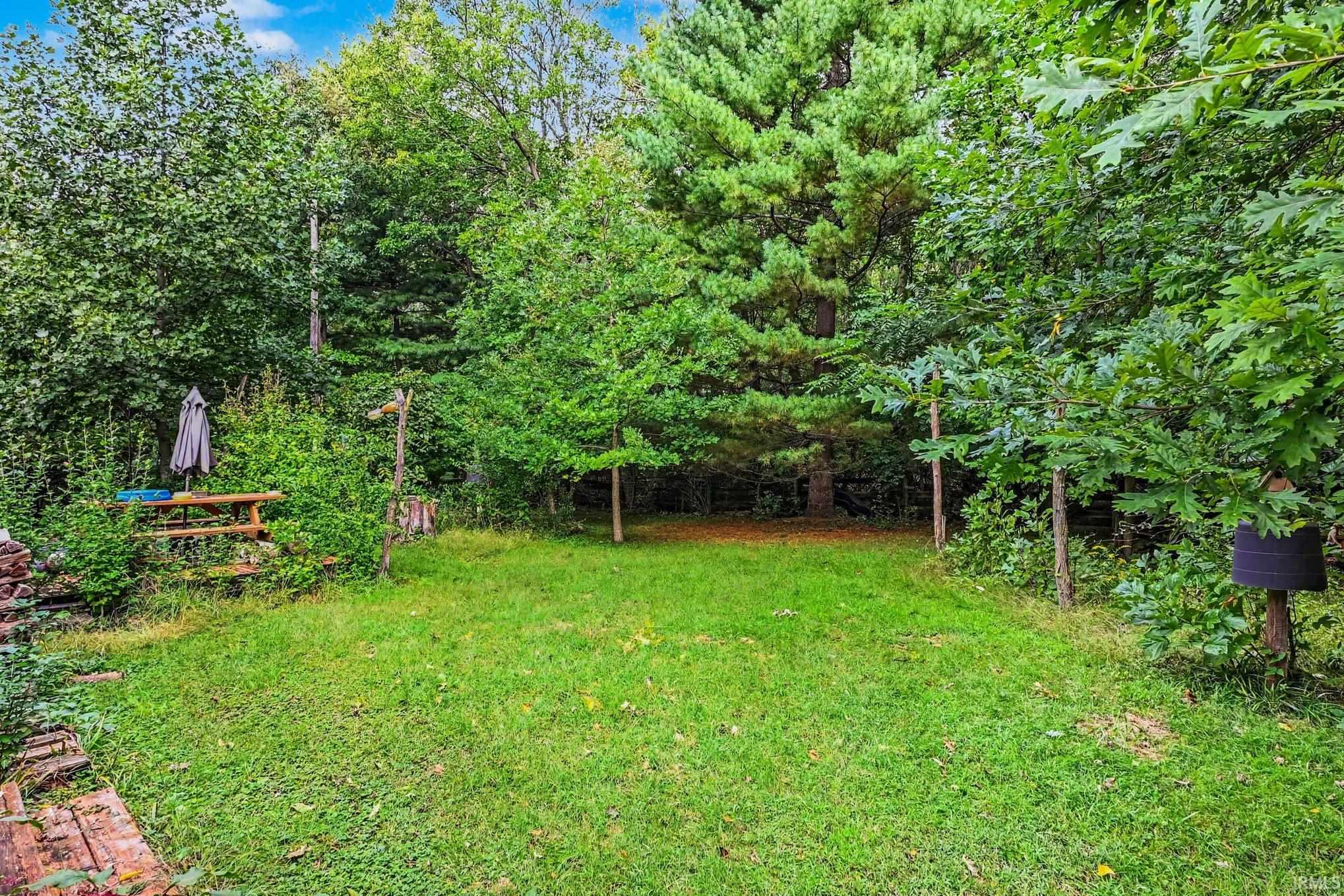 Photo 3 of Sale Pending at 9416 E Natti Crow Rd, Syracuse, IN 46567 | MLS# 202640376 | Listing updated on 2026-09-29