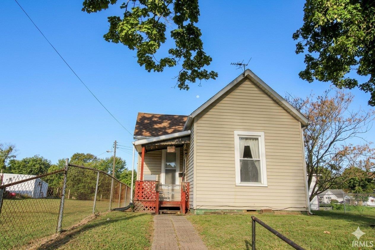 Photo 1 of Sale Pending at 717 S Hart St, Princeton, IN 47670 | MLS# 202640382 | Listing updated on 2026-10-01