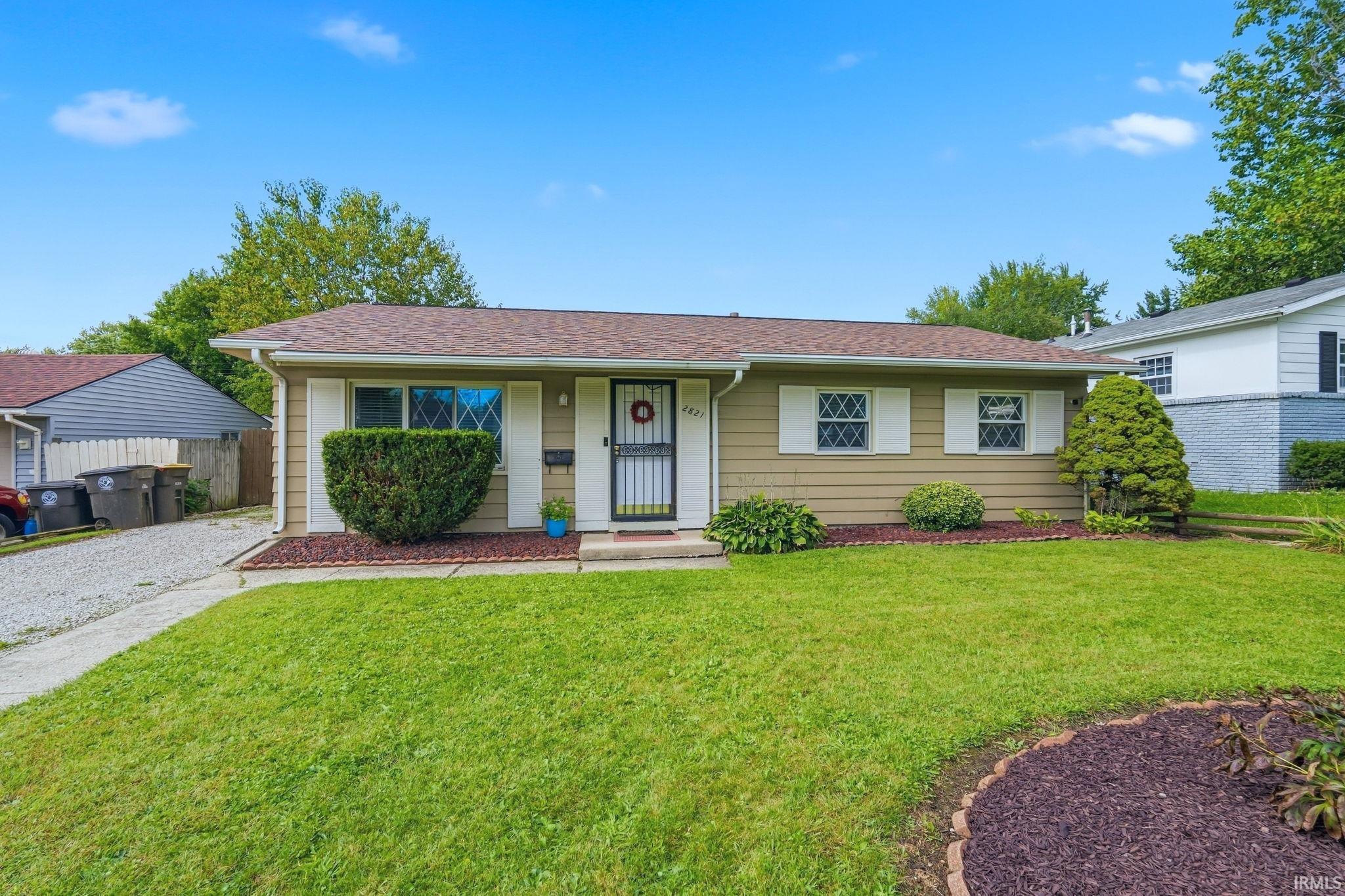 Photo 2 of Sale Pending at 2821 Barnhart Ave, Fort Wayne, IN 46805 | MLS# 202640386 | Listing updated on 2026-10-01