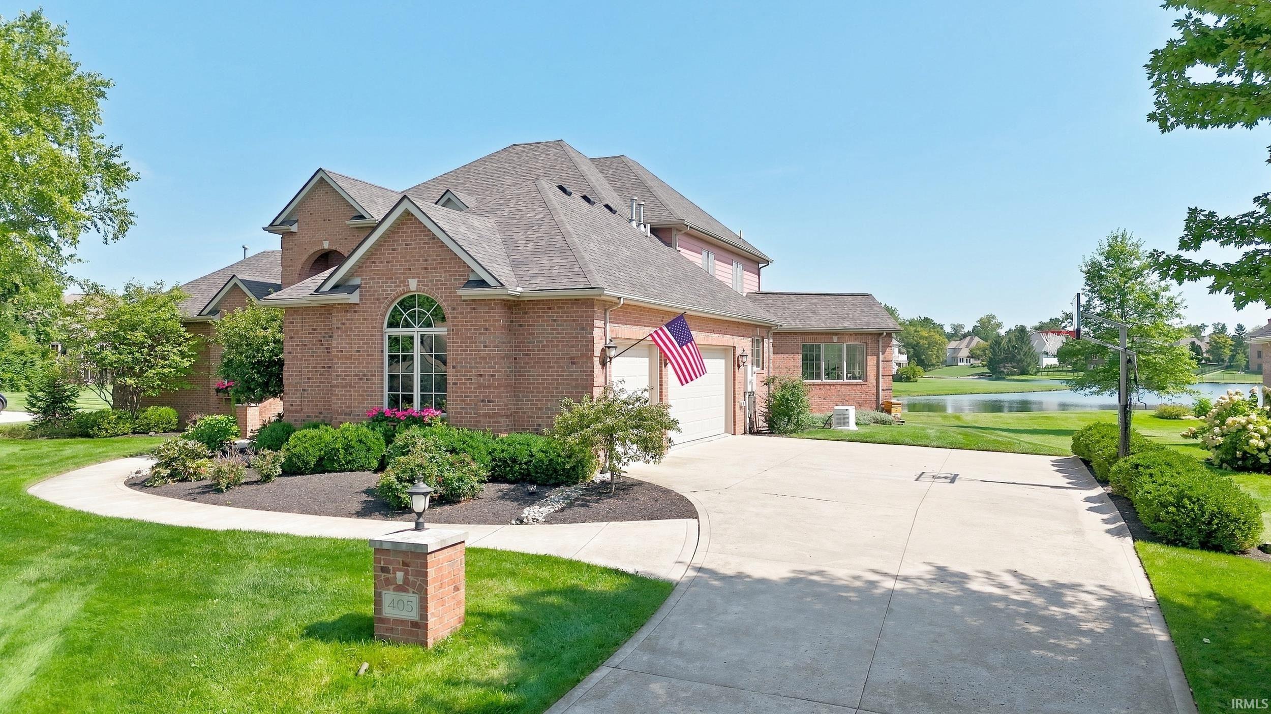 Photo 3 of Sale Pending at 405 Royal Crst Dr, Fort Wayne, IN 46814 | MLS# 202640410 | Listing updated on 2026-09-30