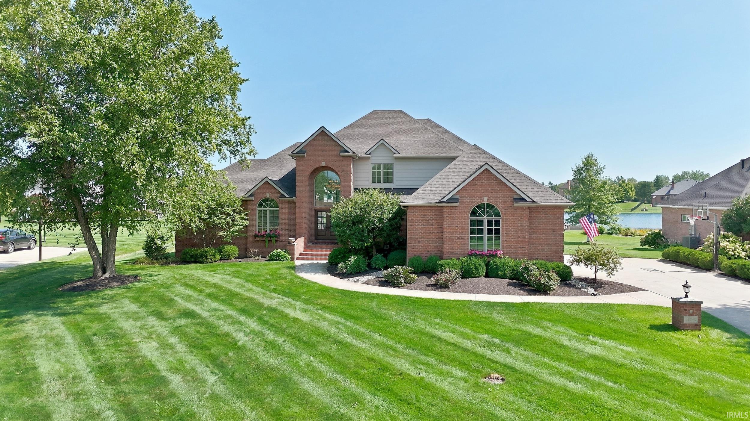 Photo 3 of Sale Pending at 405 Royal Crst Dr, Fort Wayne, IN 46814 | MLS# 202640410 | Listing updated on 2026-09-30