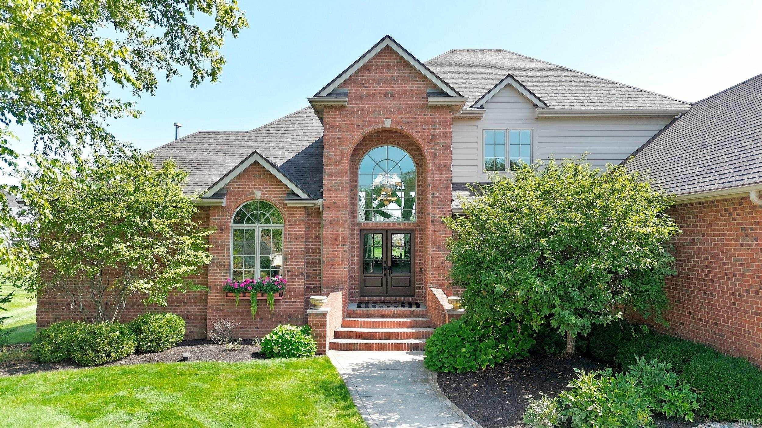 Photo 4 of Sale Pending at 405 Royal Crst Dr, Fort Wayne, IN 46814 | MLS# 202640410 | Listing updated on 2026-09-30