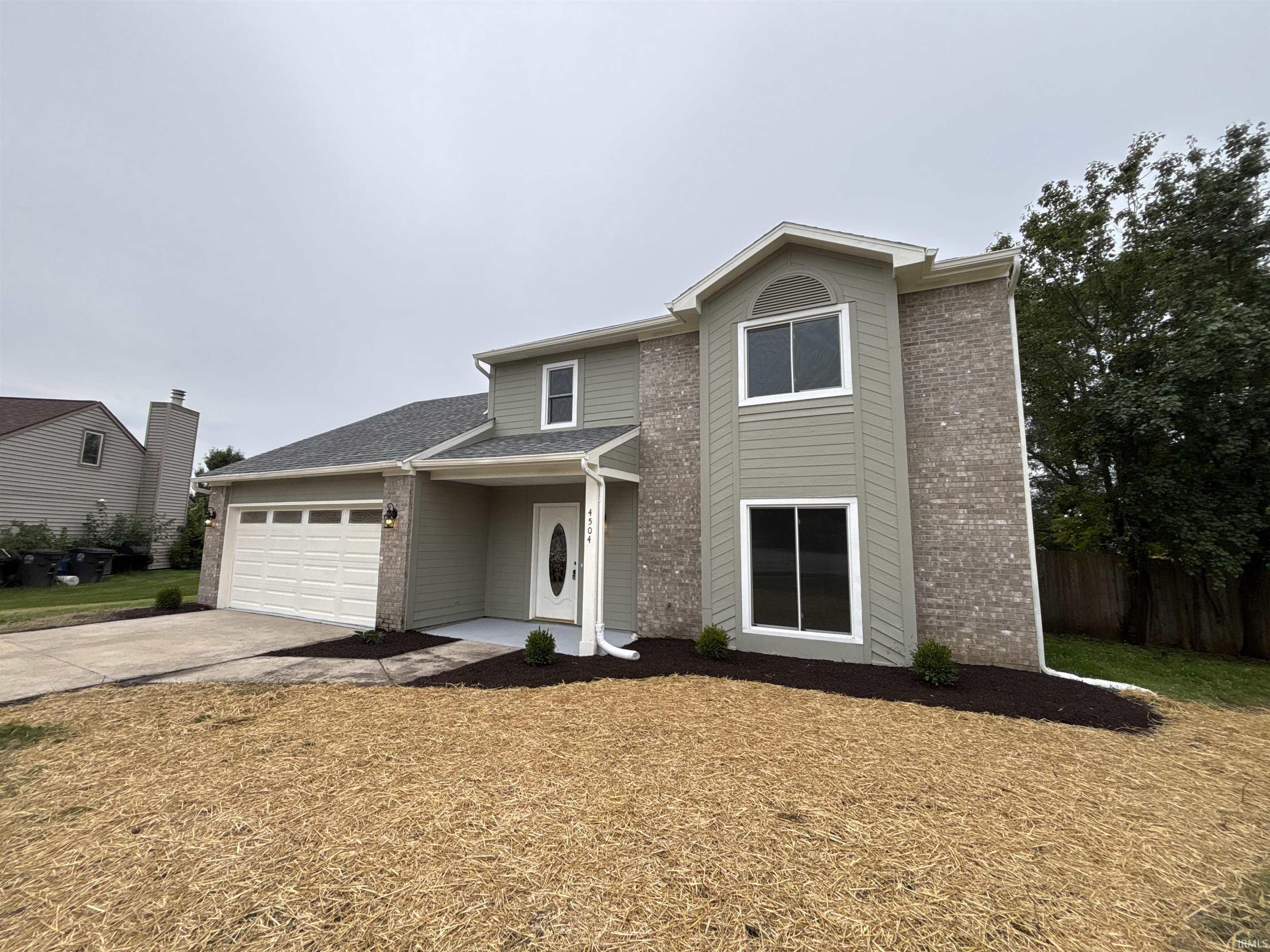 Photo 2 of Sale Pending at 4504 Woodlynn Ct, Fort Wayne, IN 46816 | MLS# 202640524 | Listing updated on 2026-10-01