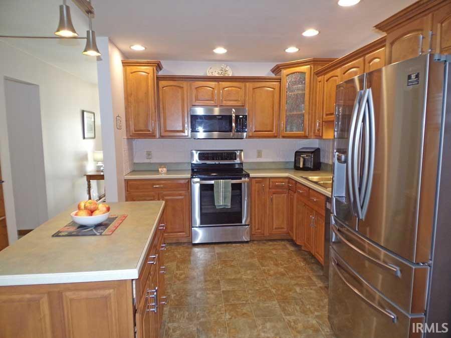 Photo 4 of Sale Pending at 109 S 22nd Street, Vincennes, IN 47591 | MLS# 202640642 | Listing updated on 2026-10-01