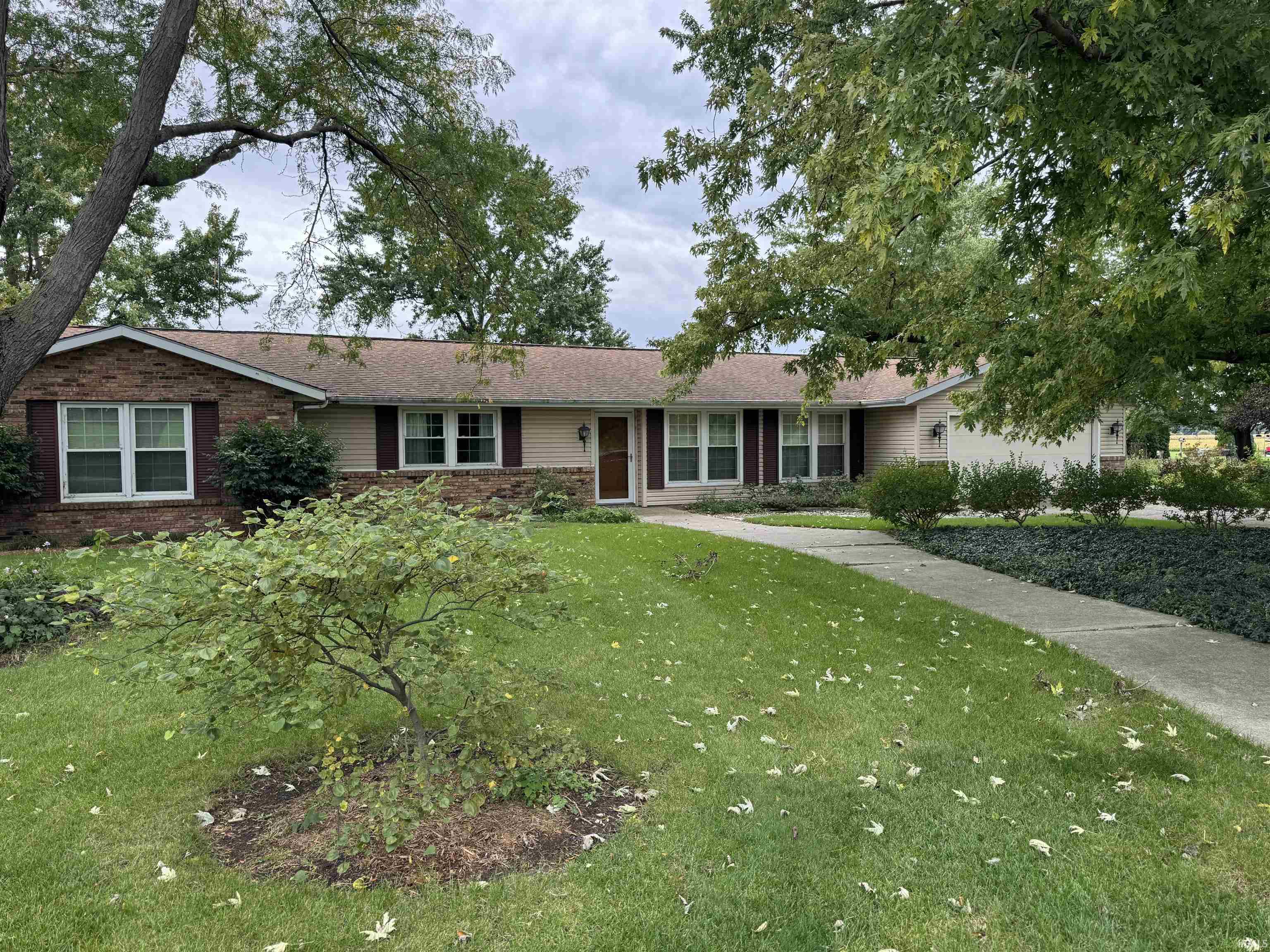 Photo 1 of Sale Pending at 22512 Maumee Ctr Rd, Woodburn, IN 46797 | MLS# 202641071 | Listing updated on 2026-10-03