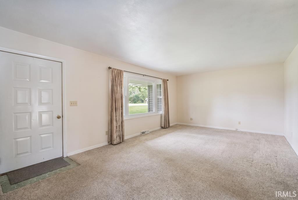 Photo 4 of Manufactured home for sale at 5912 Harvard Dr, Kokomo, IN 46902 | MLS# 202641211 | Listing updated on 2026-10-05
