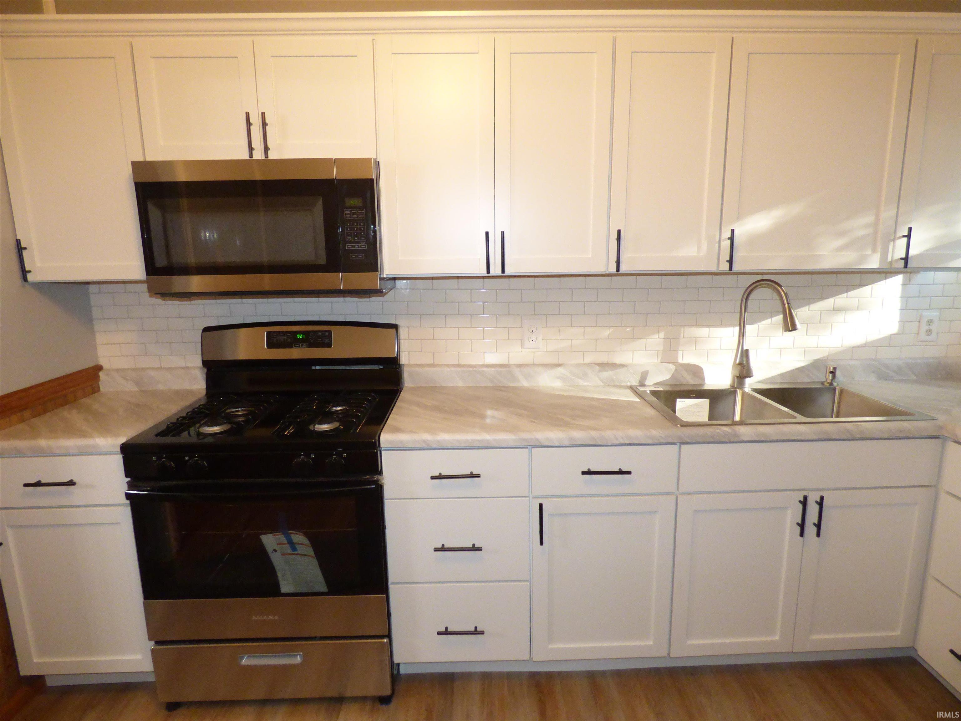 Photo 3 of Manufactured home for sale at 210 Home Ave, Elkhart, IN 46516 | MLS# 202641216 | Listing updated on 2026-10-05