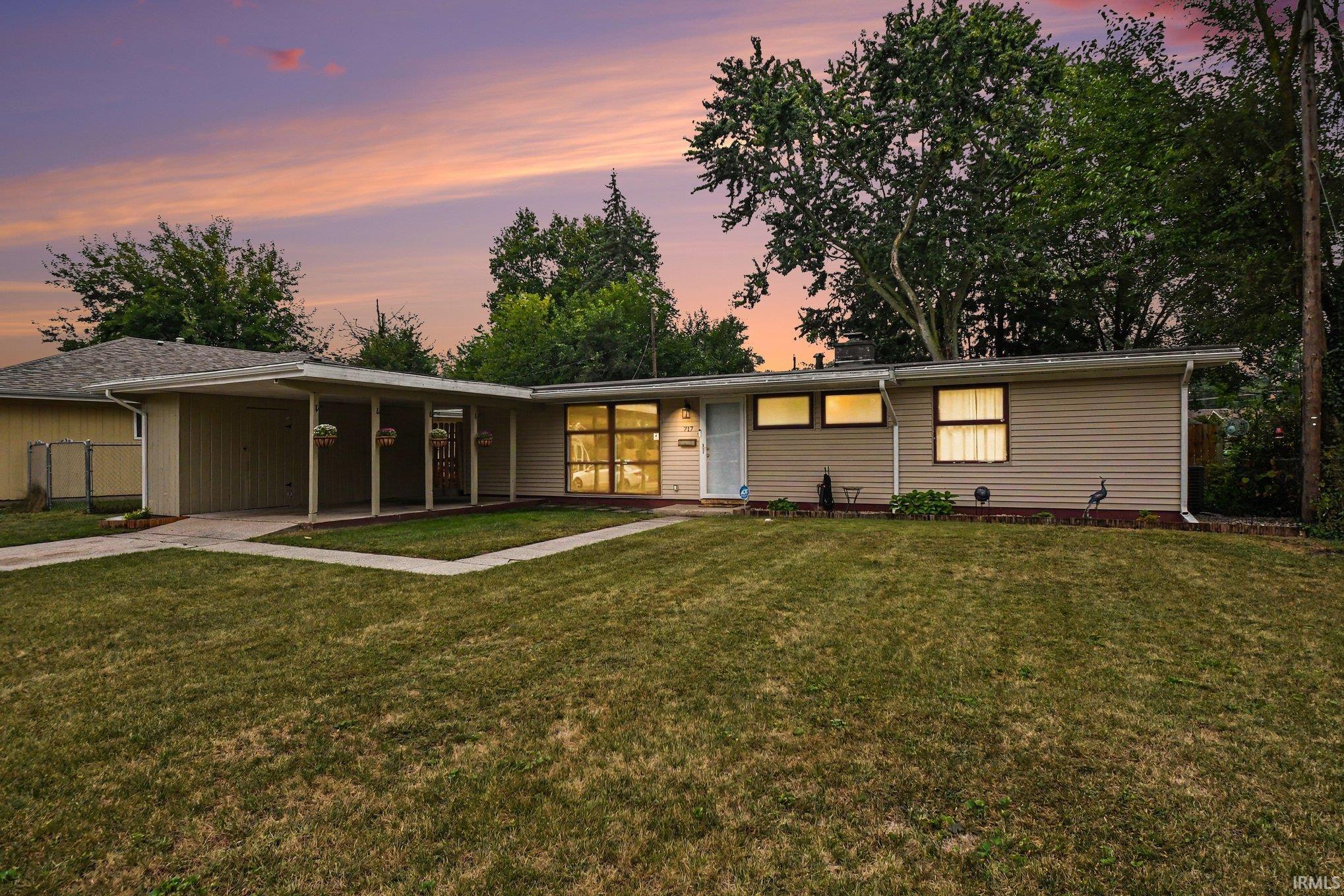 Manufactured home for sale at 717 Whitehall Dr, South Bend, IN 46615 | MLS# 202641226