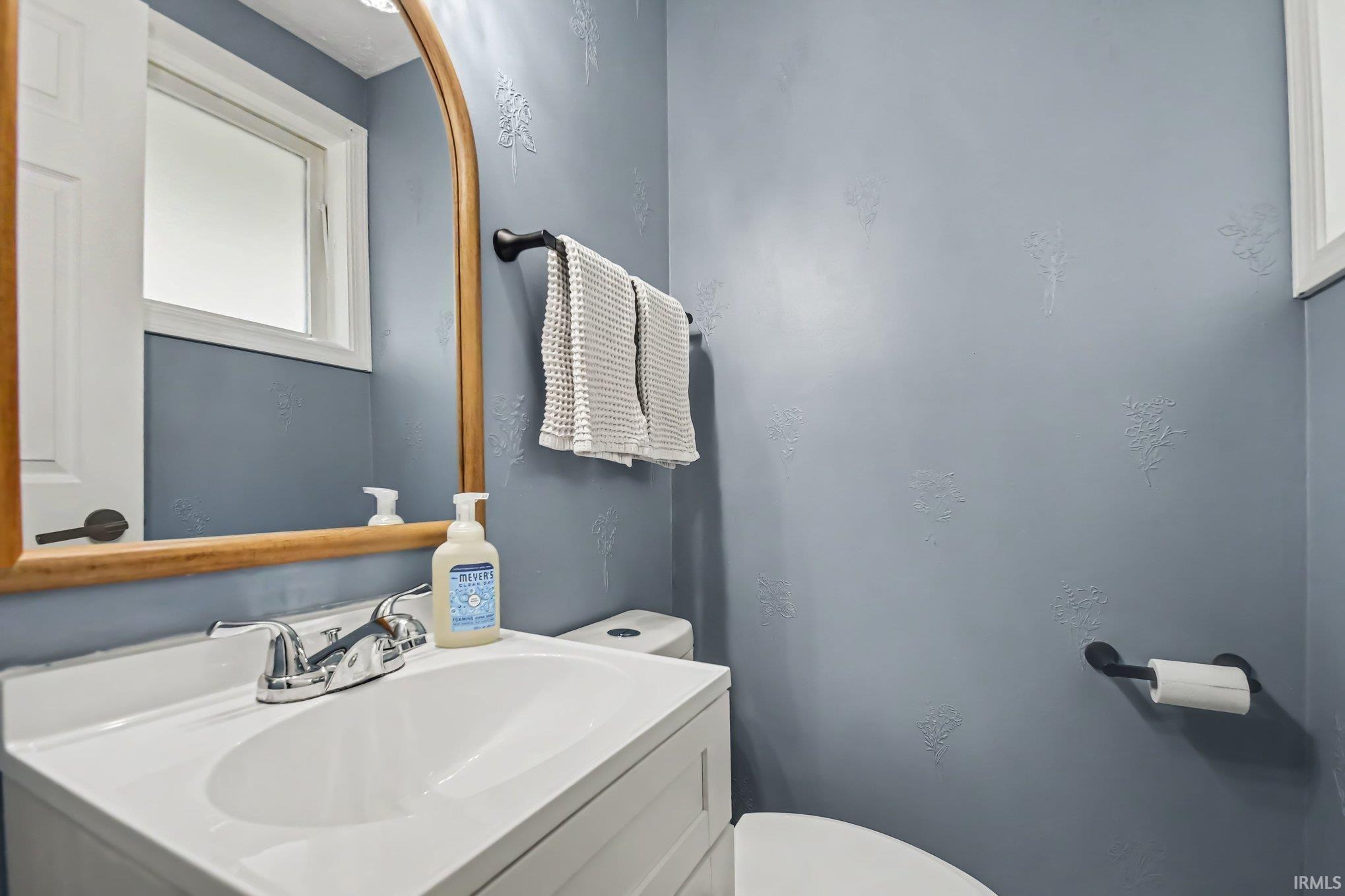 Photo 1 of Manufactured home for sale at 717 Whitehall Dr, South Bend, IN 46615 | MLS# 202641226 | Listing updated on 2026-10-05