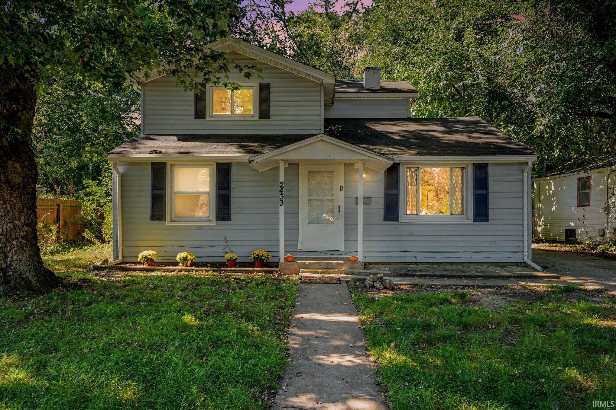 Photo 1 of Manufactured home for sale at 2433 Hollywood Pl, South Bend, IN 46616 | MLS# 202641231 | Listing updated on 2026-10-05