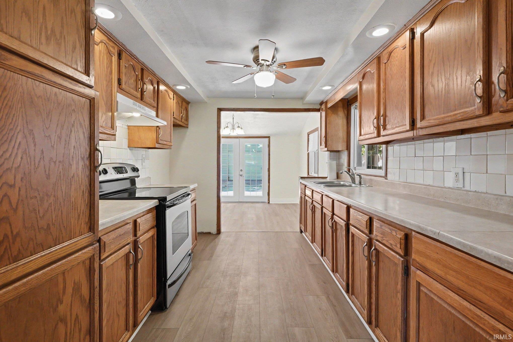 Photo 3 of Manufactured home for sale at 2433 Hollywood Pl, South Bend, IN 46616 | MLS# 202641231 | Listing updated on 2026-10-05