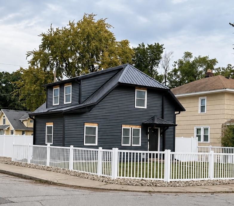 Photo 2 of Manufactured home for sale at 1237 Cedar St, South Bend, IN 46617 | MLS# 202641234 | Listing updated on 2026-10-06