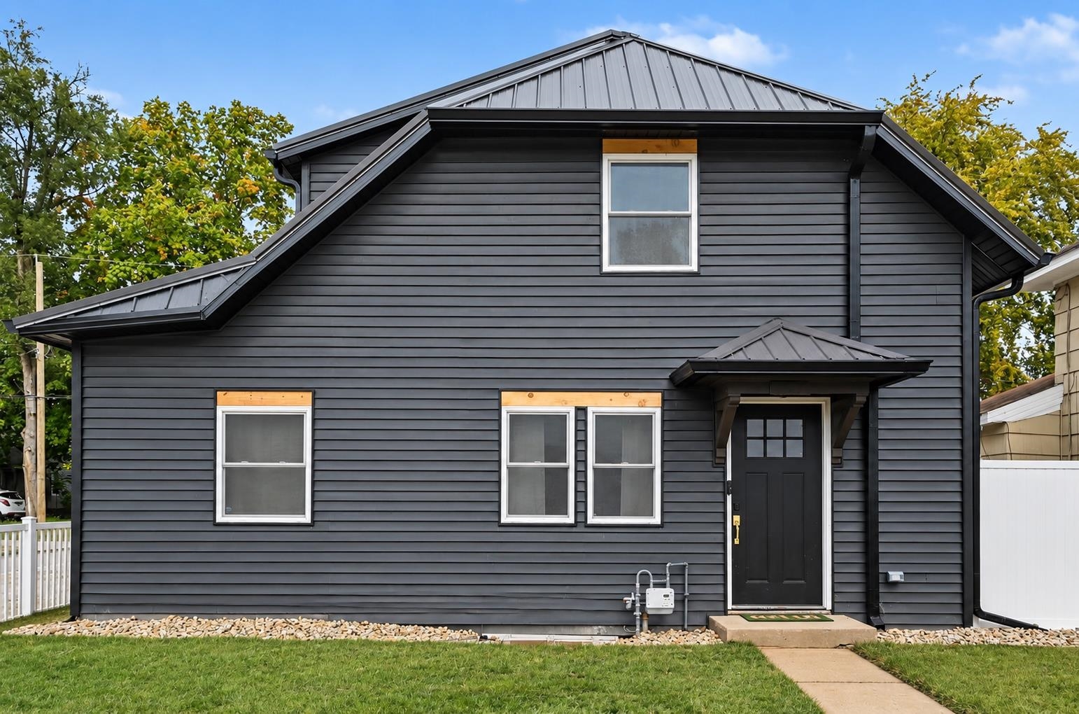 Photo 3 of Manufactured home for sale at 1237 Cedar St, South Bend, IN 46617 | MLS# 202641234 | Listing updated on 2026-10-06