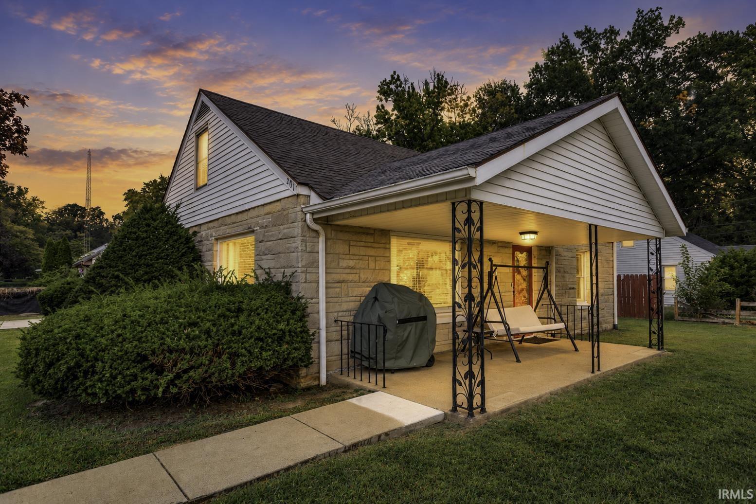 Manufactured home for sale at 201 Meadow Ln, Monticello, IN 47960 | MLS# 202641242